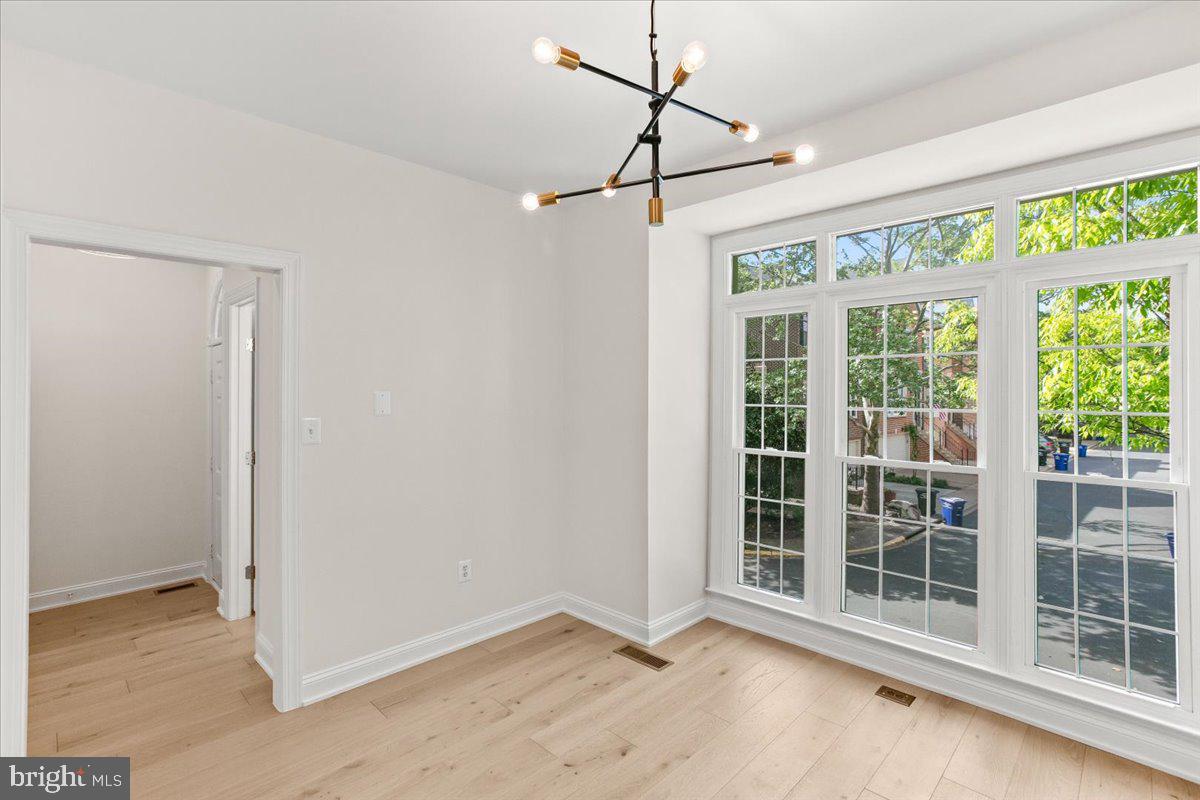 CHANCERY SQUARE - Residential