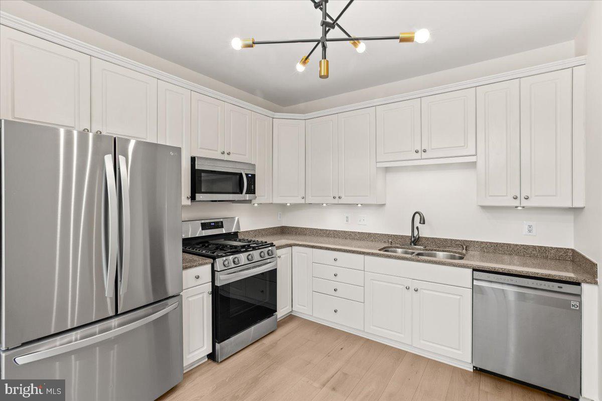 CHANCERY SQUARE - Residential