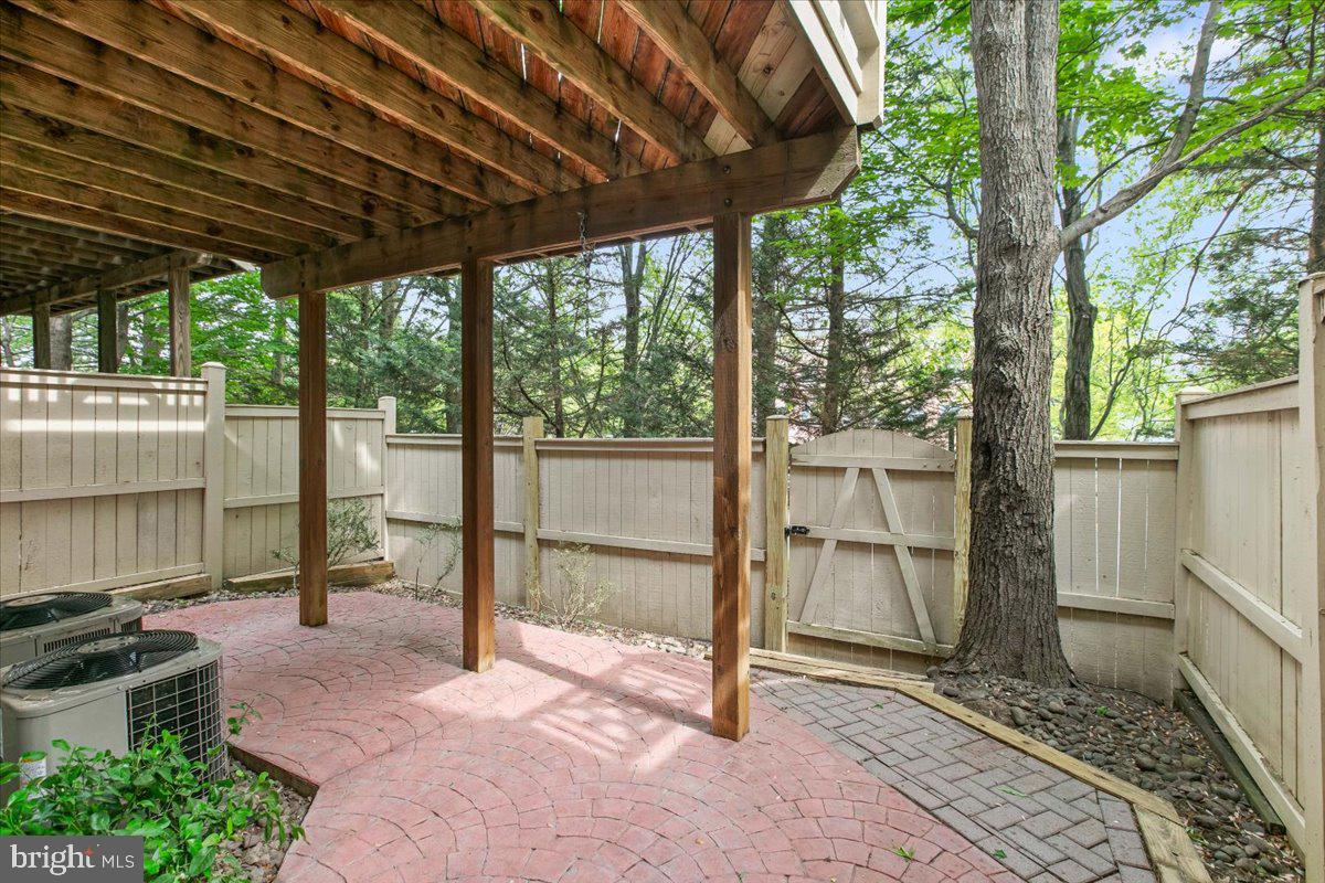 CHANCERY SQUARE - Residential