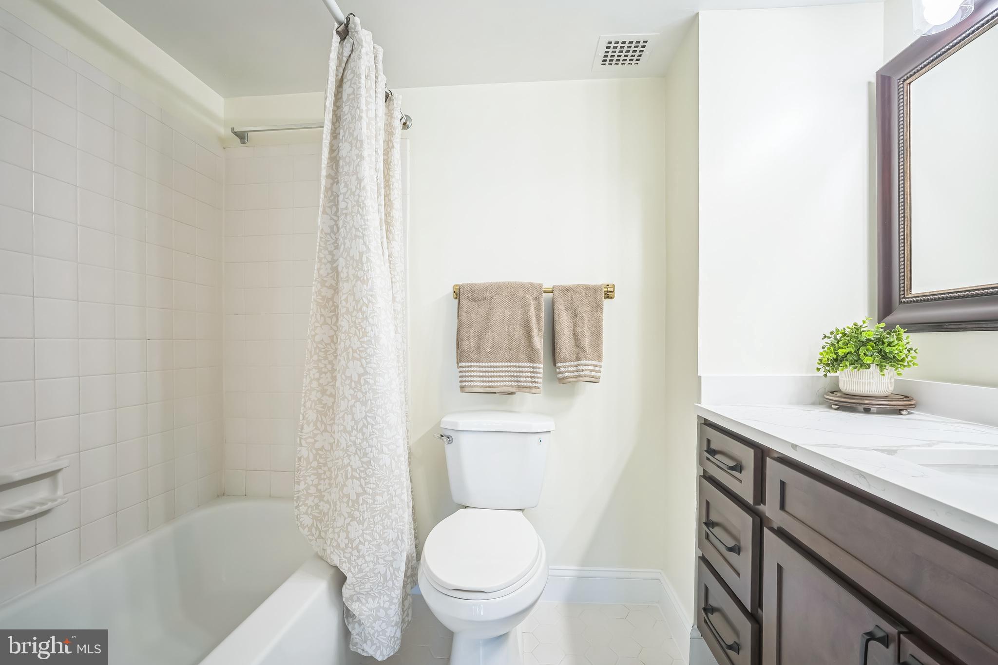 HALLMARK - Residential Lease