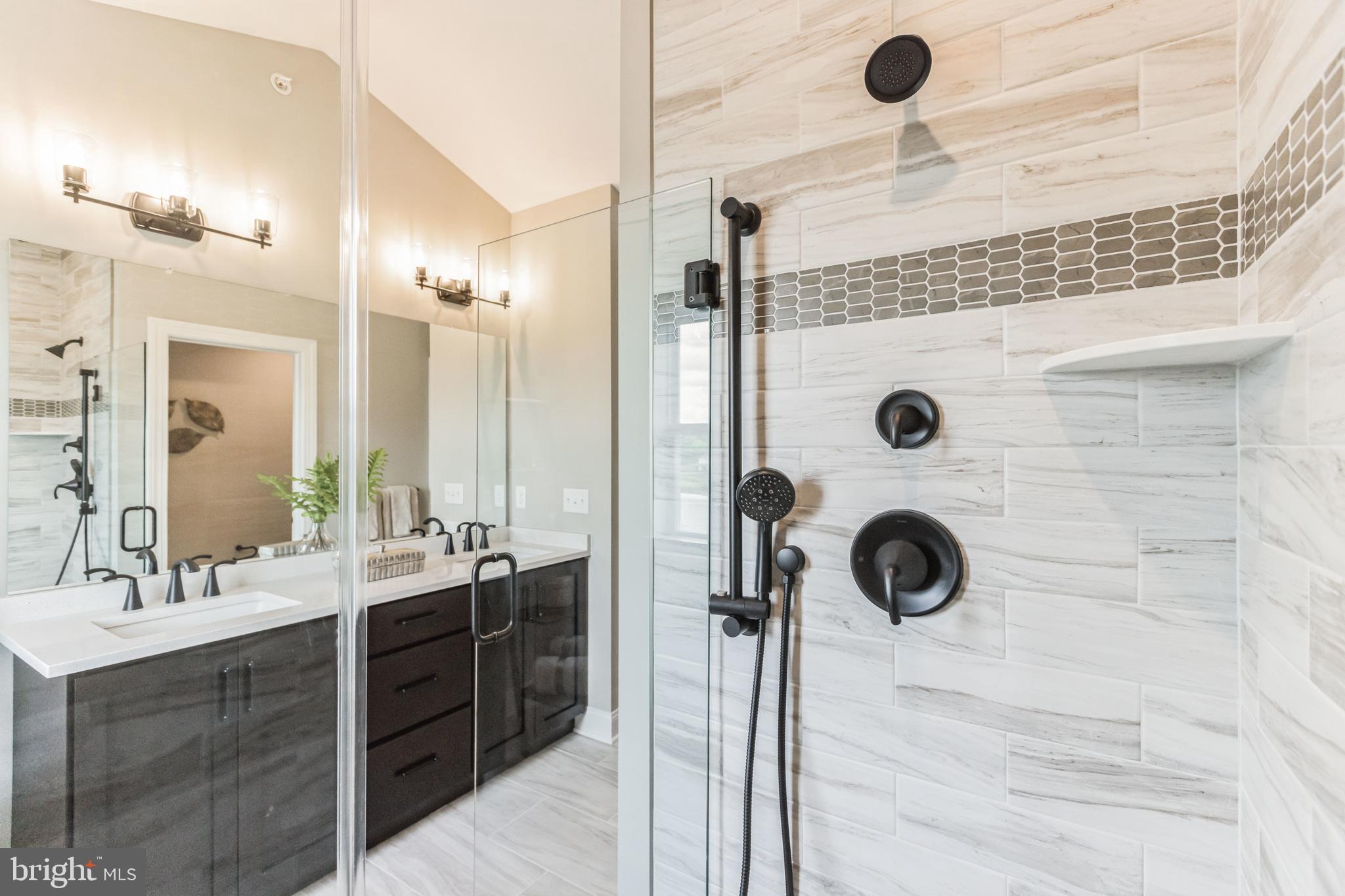 MASON SQUARE - Residential