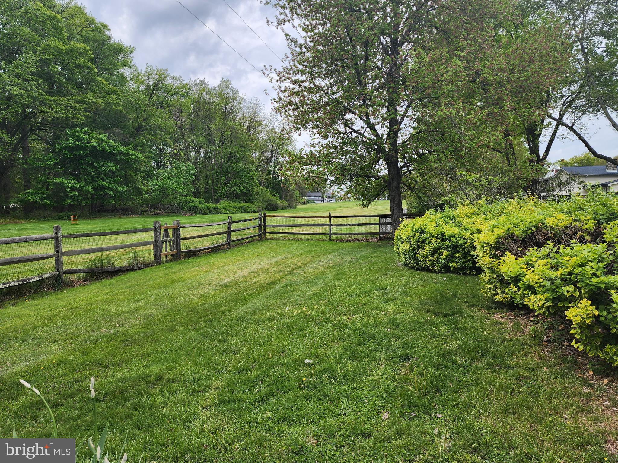 29 VANDERVEER DRIVE