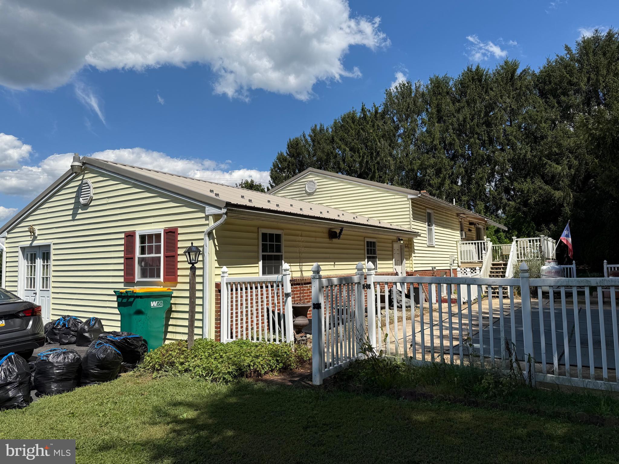 SOUTH MIDDLETON TWP - Residential