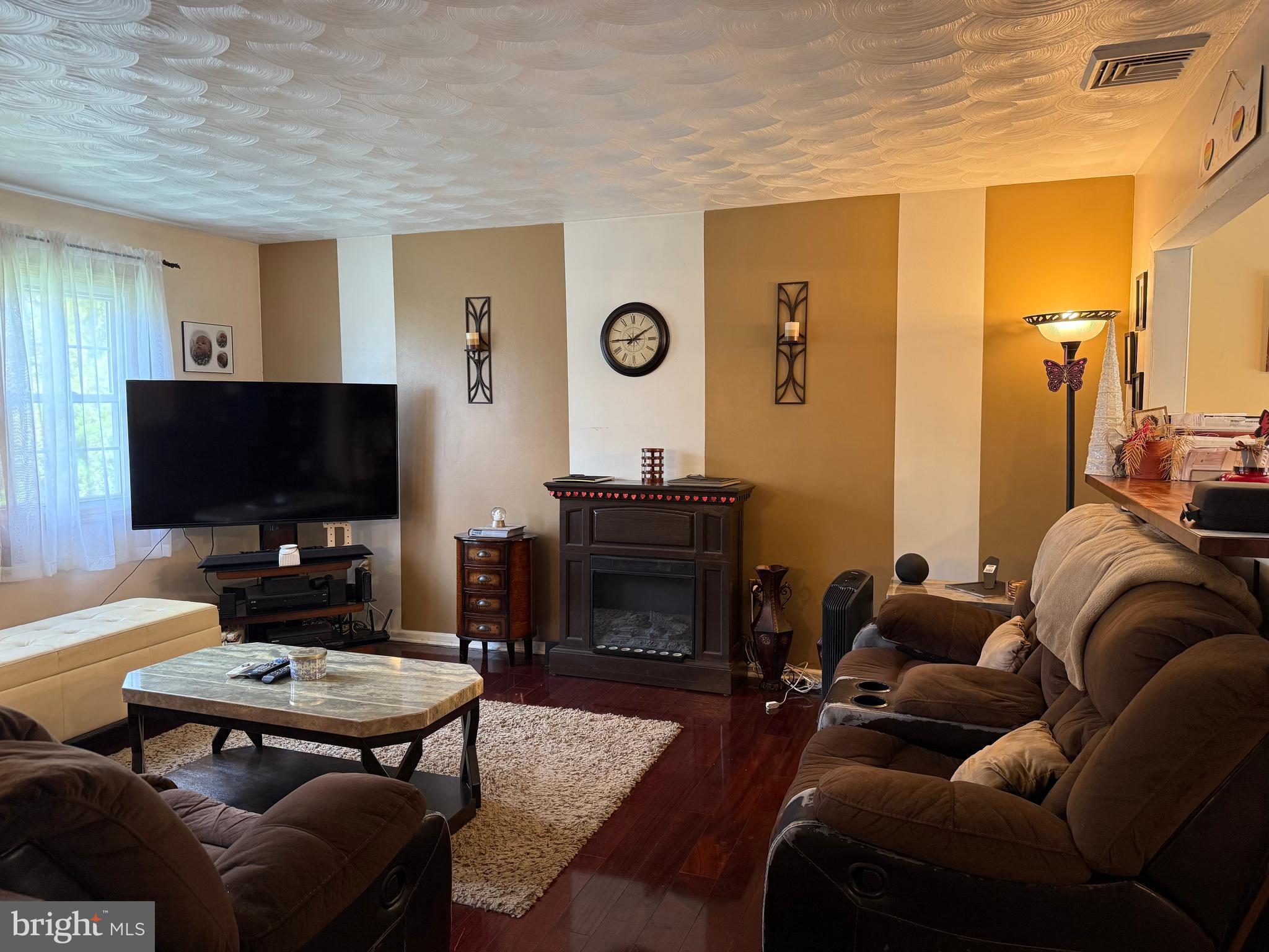 SOUTH MIDDLETON TWP - Residential