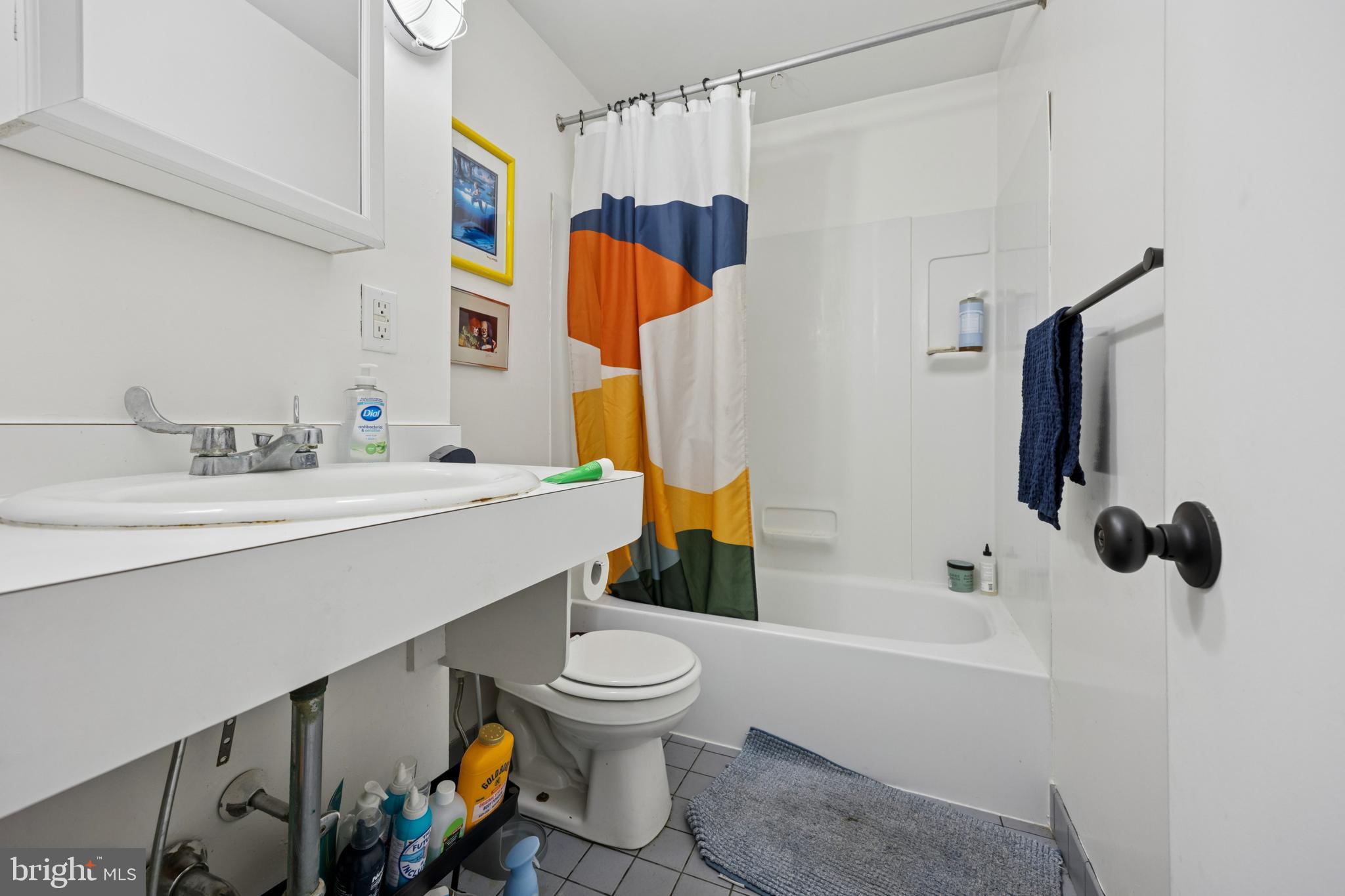 GRADUATE HOSPITAL - Residential Lease