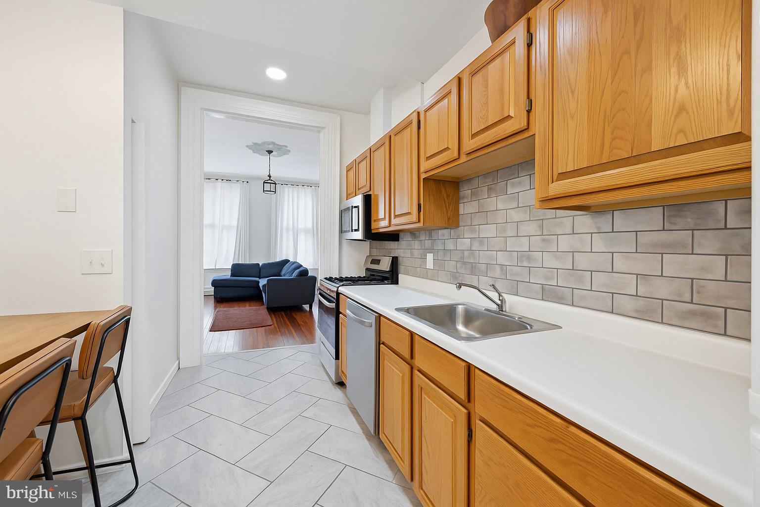 GRADUATE HOSPITAL - Residential Lease