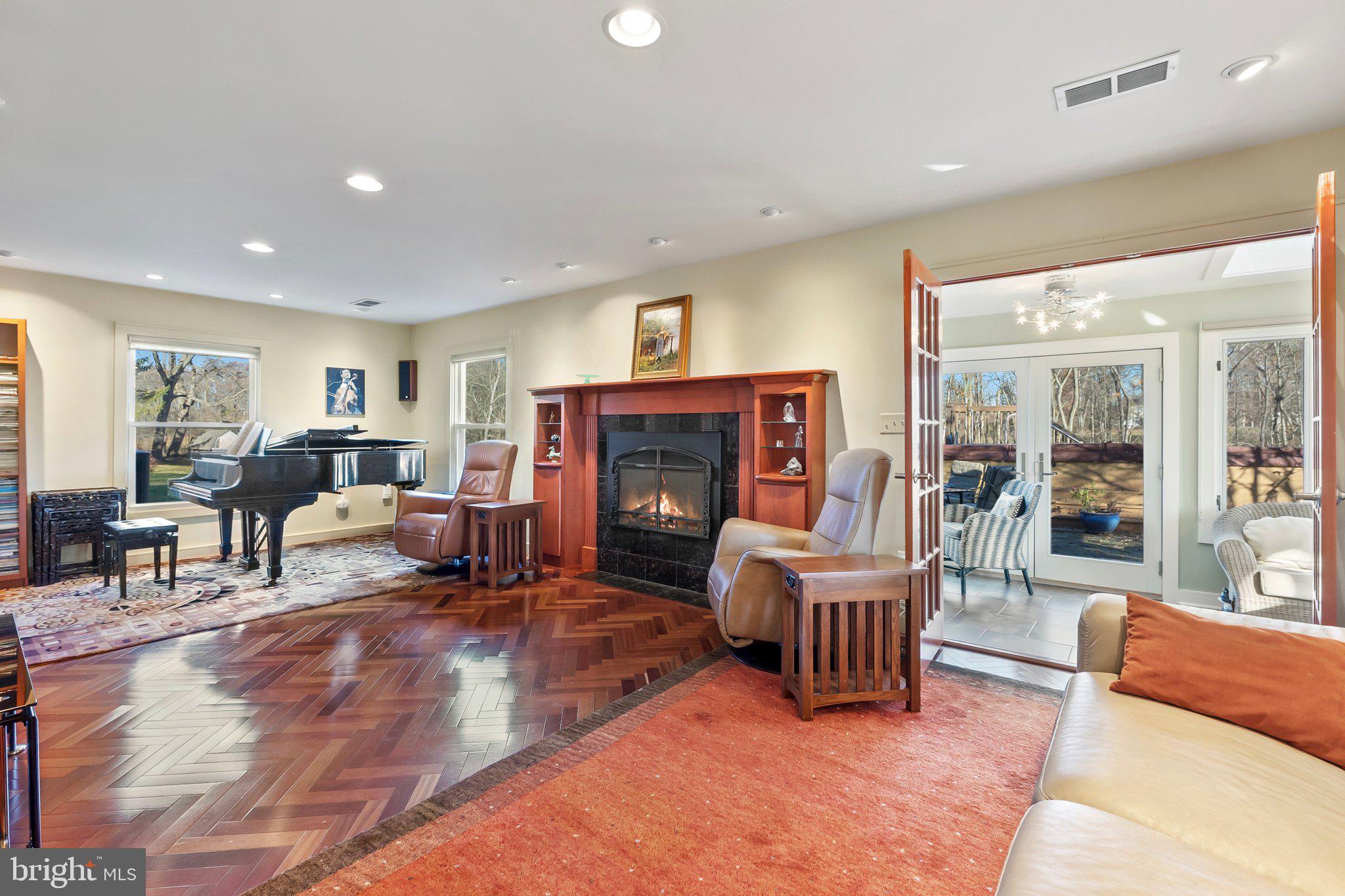 CUNNINGHAM ACRES - Farm