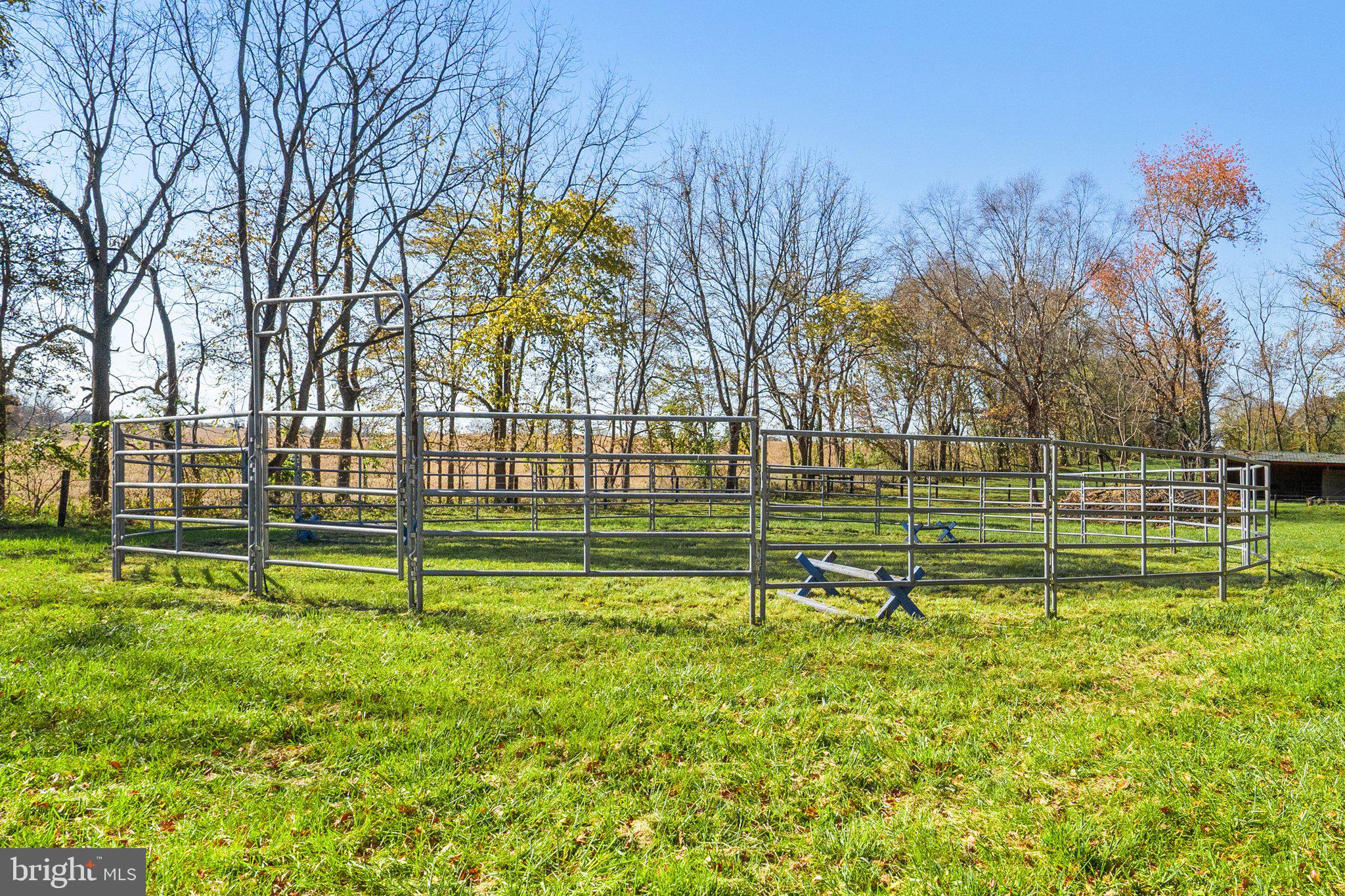 CUNNINGHAM ACRES - Farm