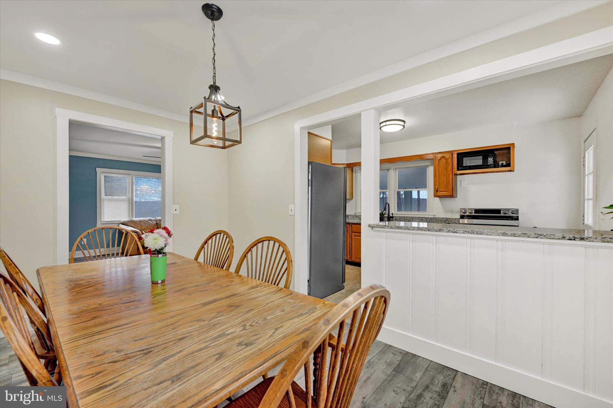 WHITE HALL - Residential