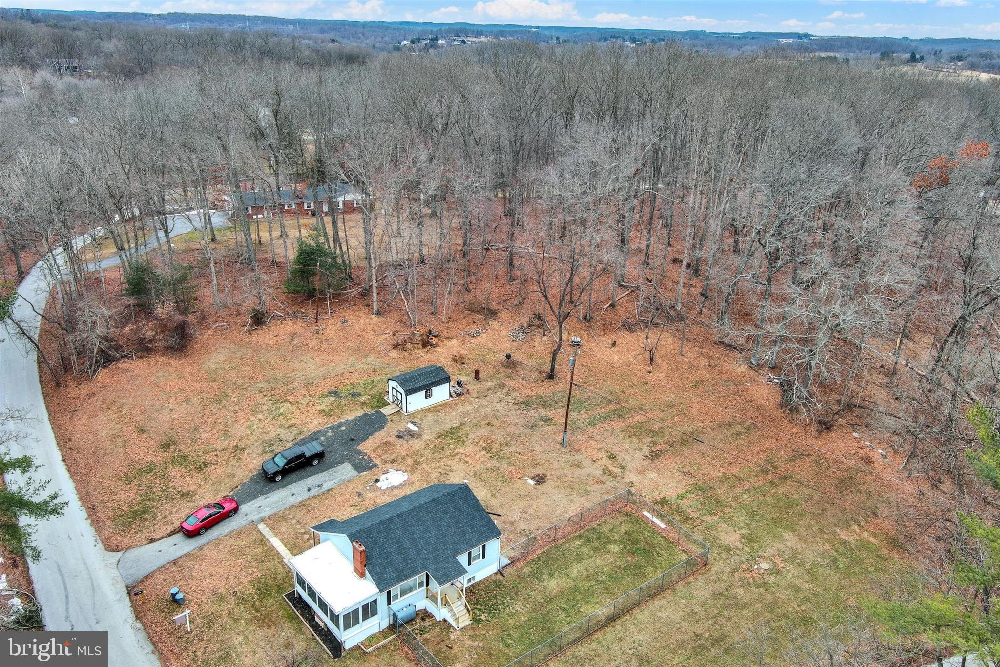 WHITE HALL - Residential