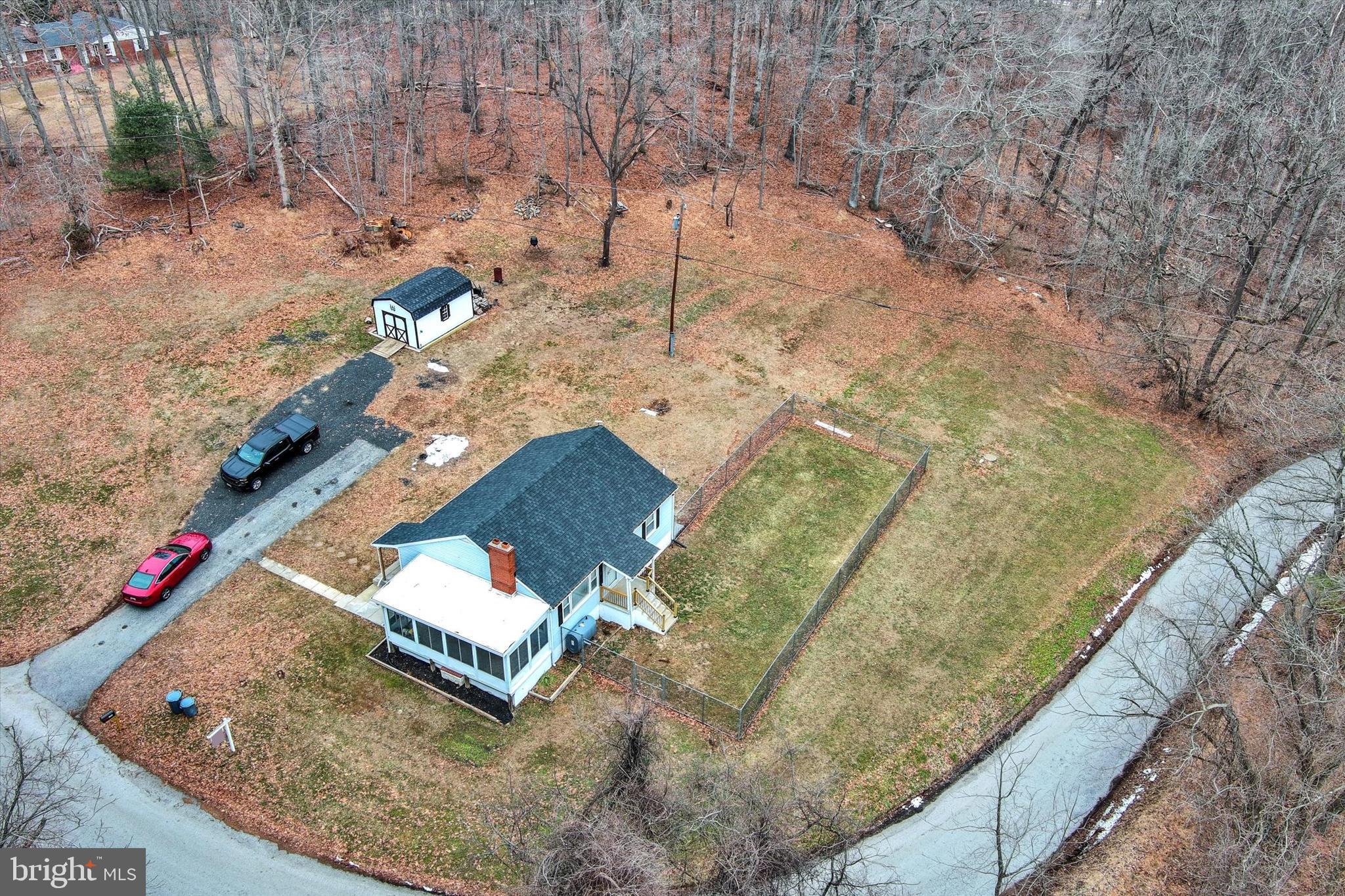 WHITE HALL - Residential