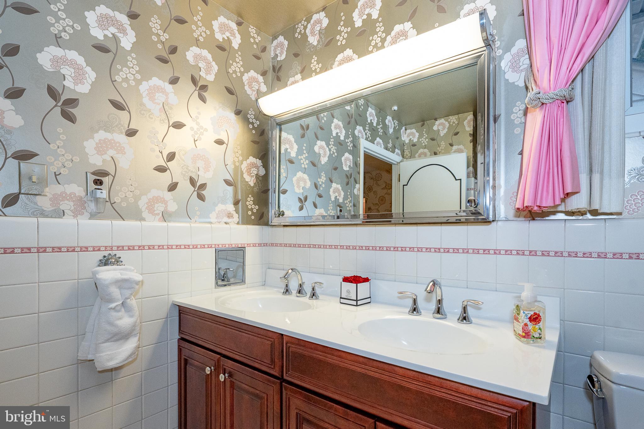 WYNNEWOOD - Residential