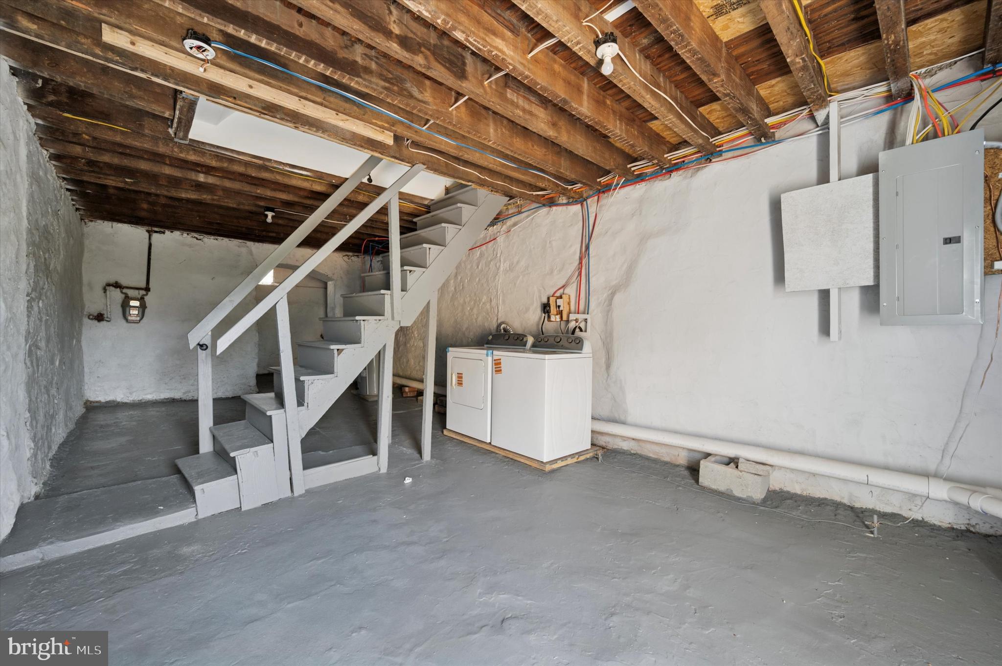 ELMWOOD PARK - Residential