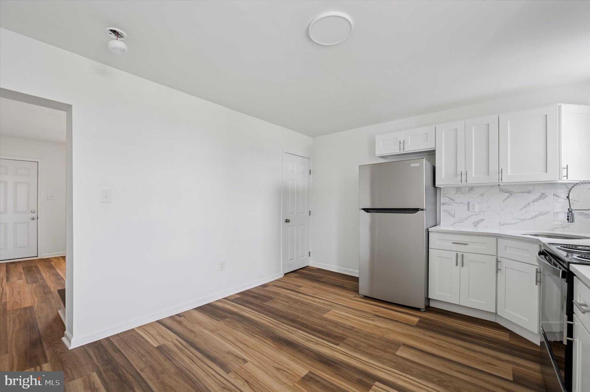 ELMWOOD PARK - Residential