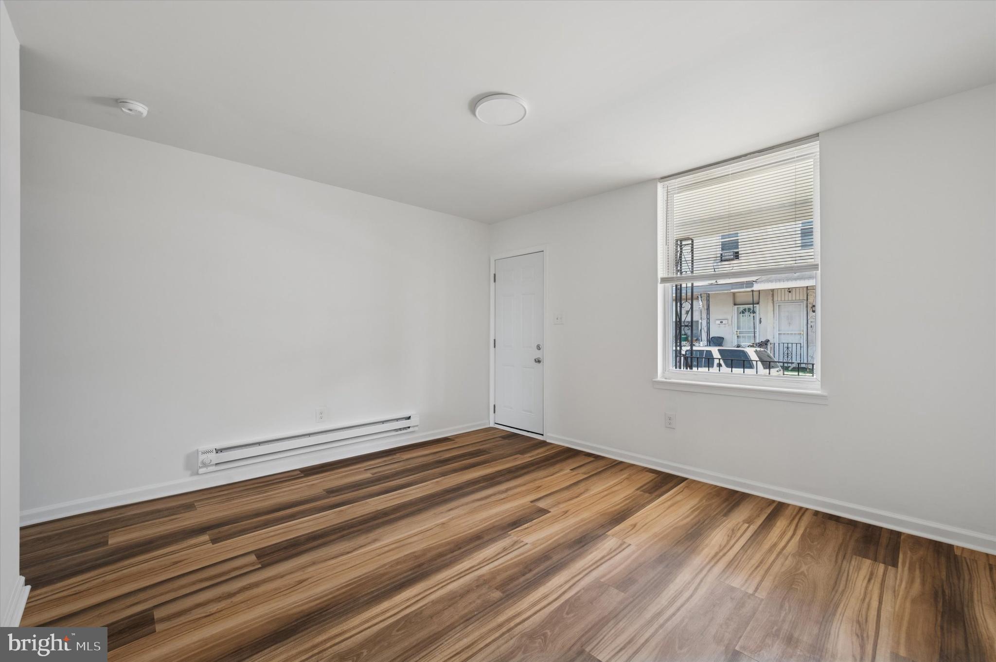 ELMWOOD PARK - Residential