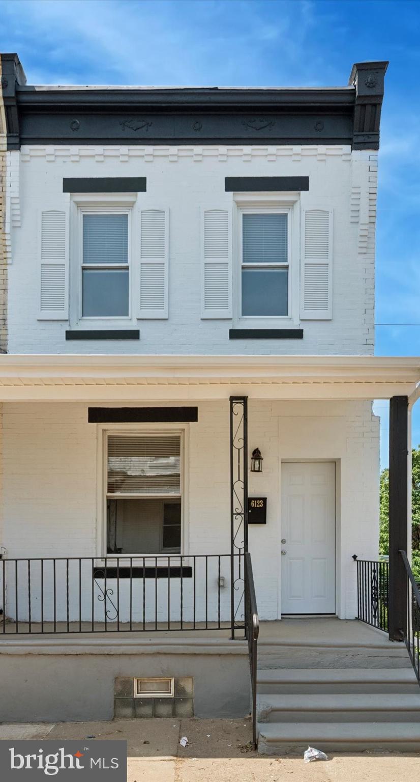 ELMWOOD PARK - Residential