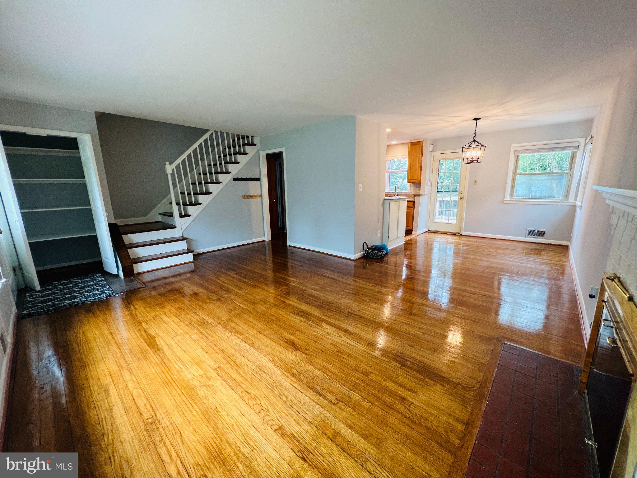 2220 PRIMROSE DRIVE