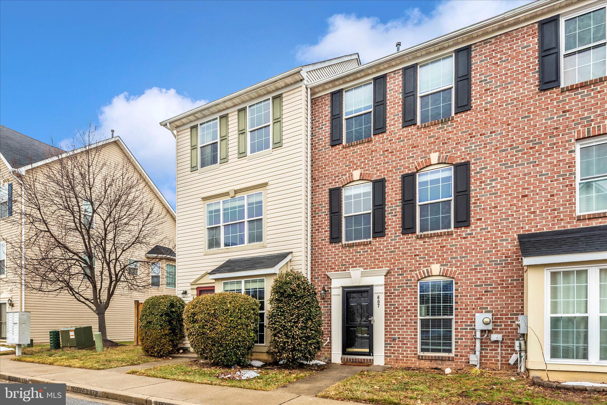 BALLENGER CREEK CENTER POND - Residential