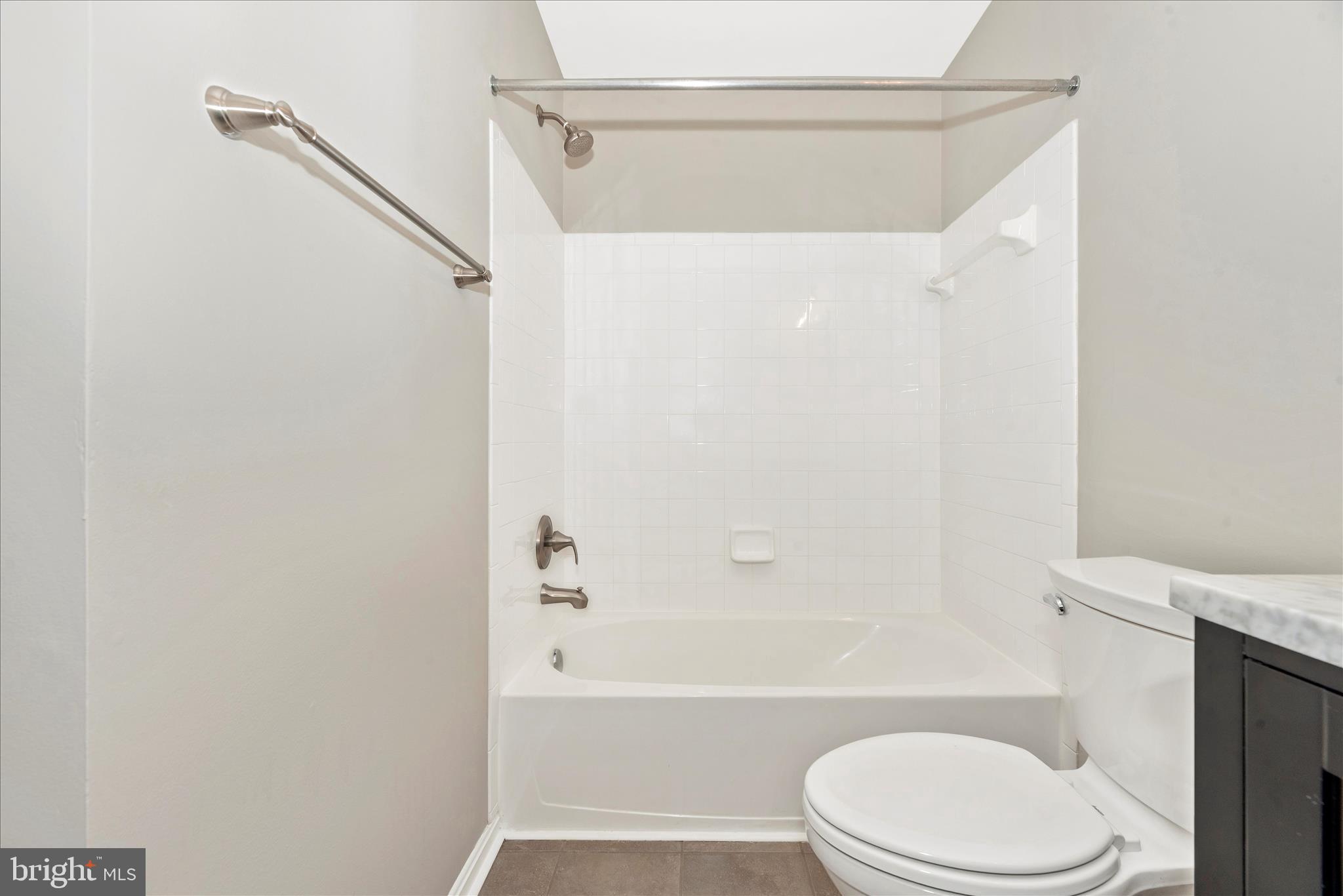 BALLENGER CREEK CENTER POND - Residential