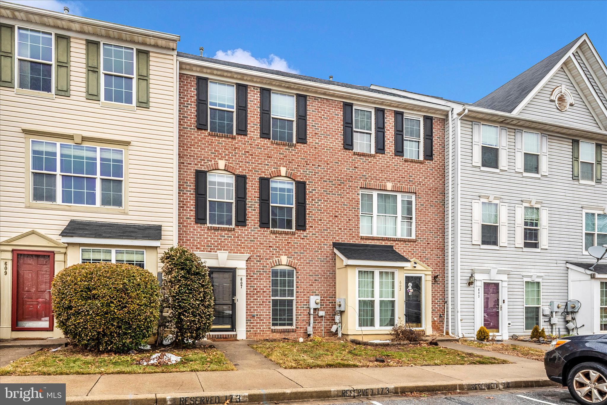 BALLENGER CREEK CENTER POND - Residential