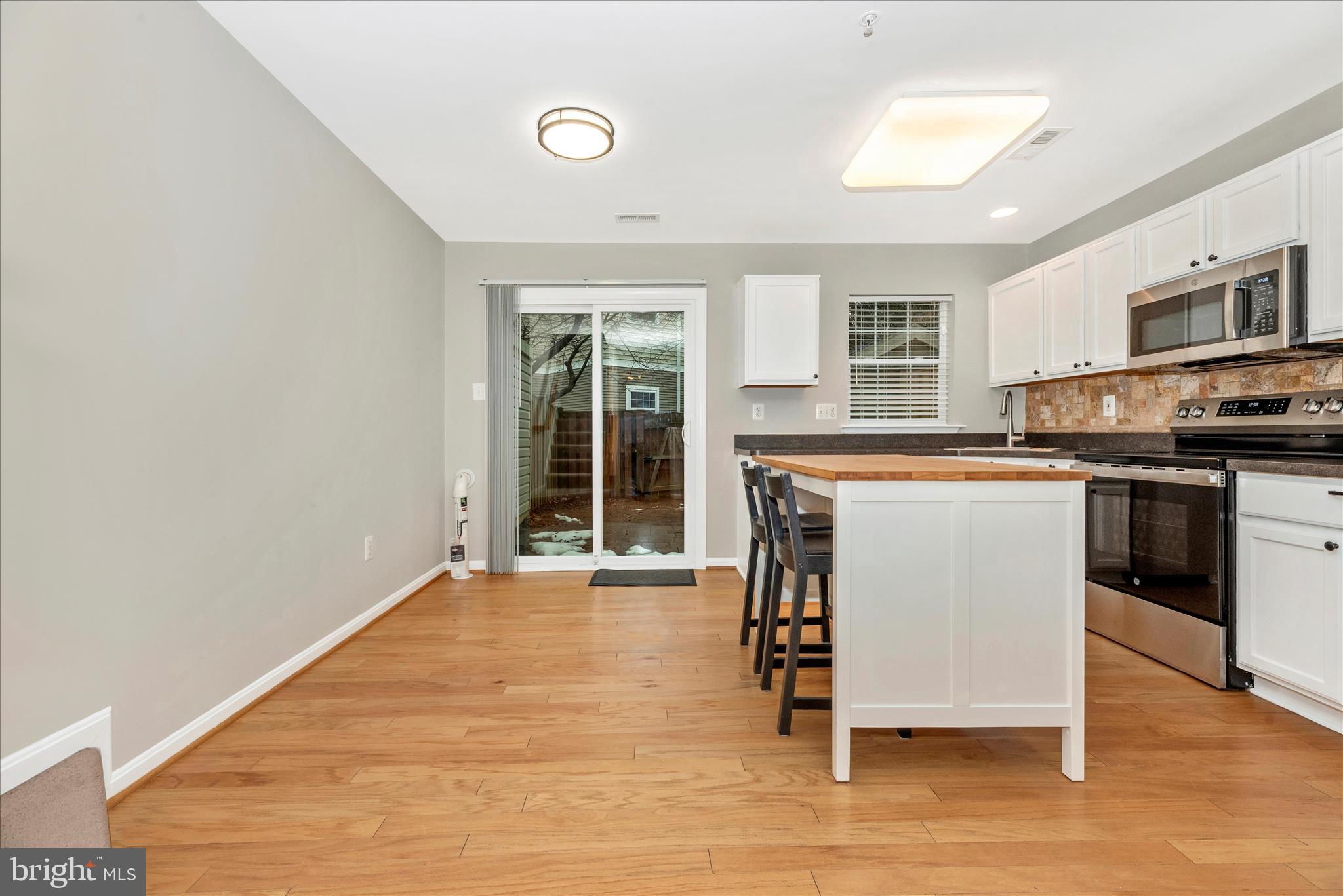 BALLENGER CREEK CENTER POND - Residential