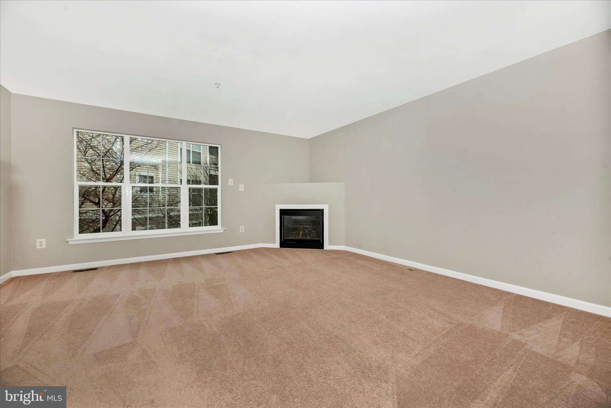 BALLENGER CREEK CENTER POND - Residential