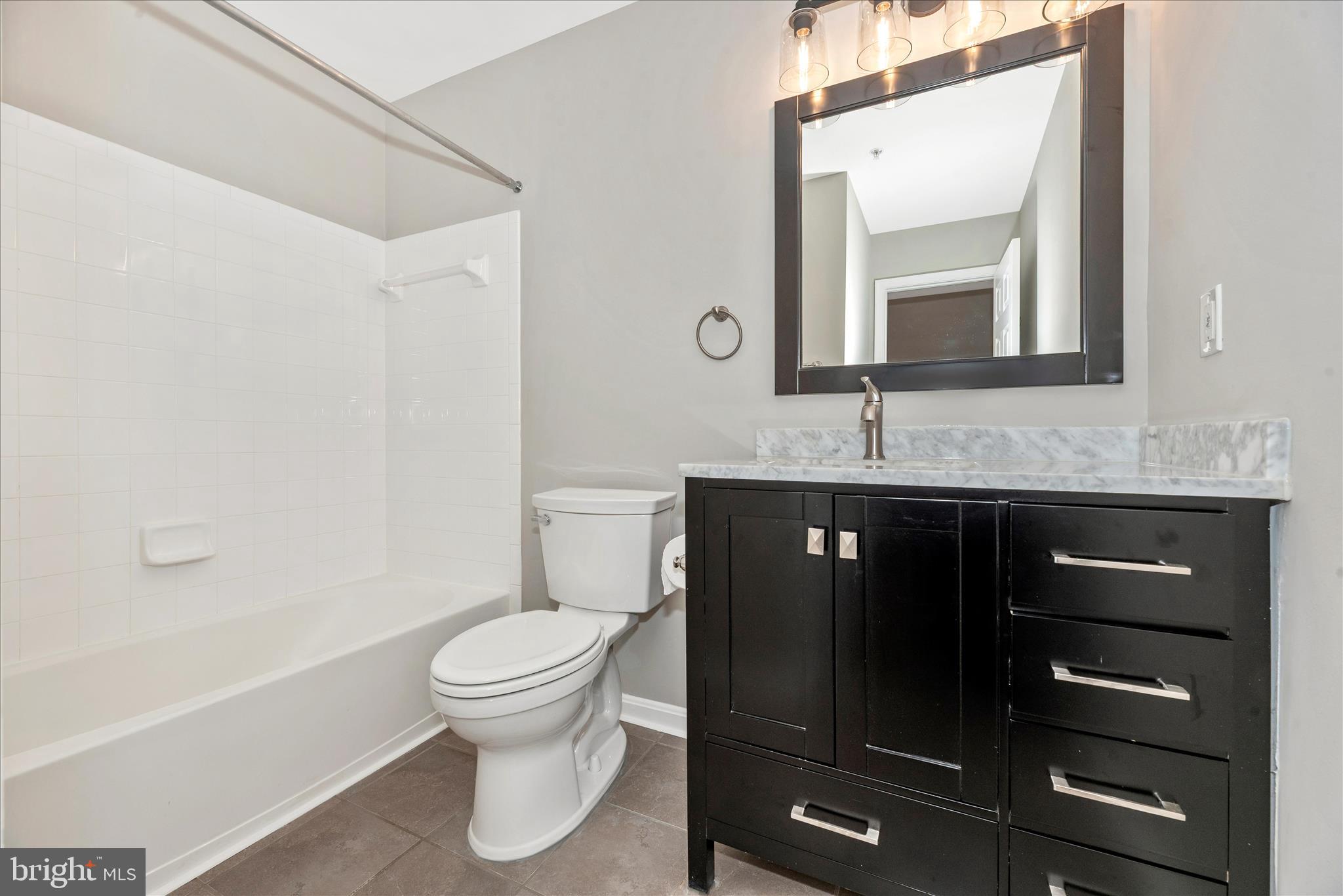 BALLENGER CREEK CENTER POND - Residential