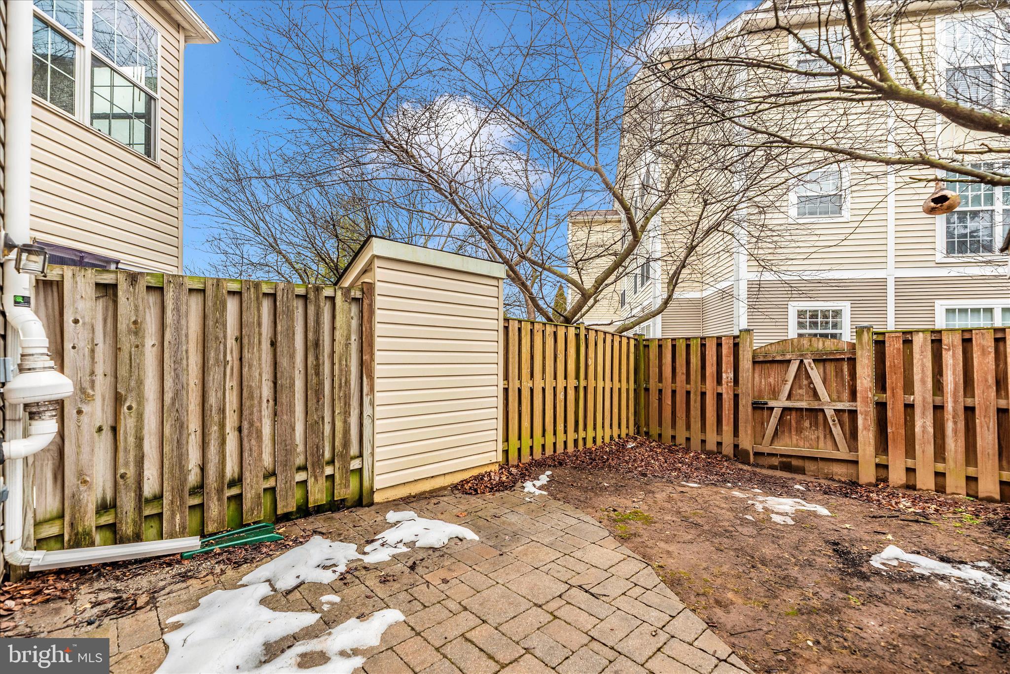 BALLENGER CREEK CENTER POND - Residential