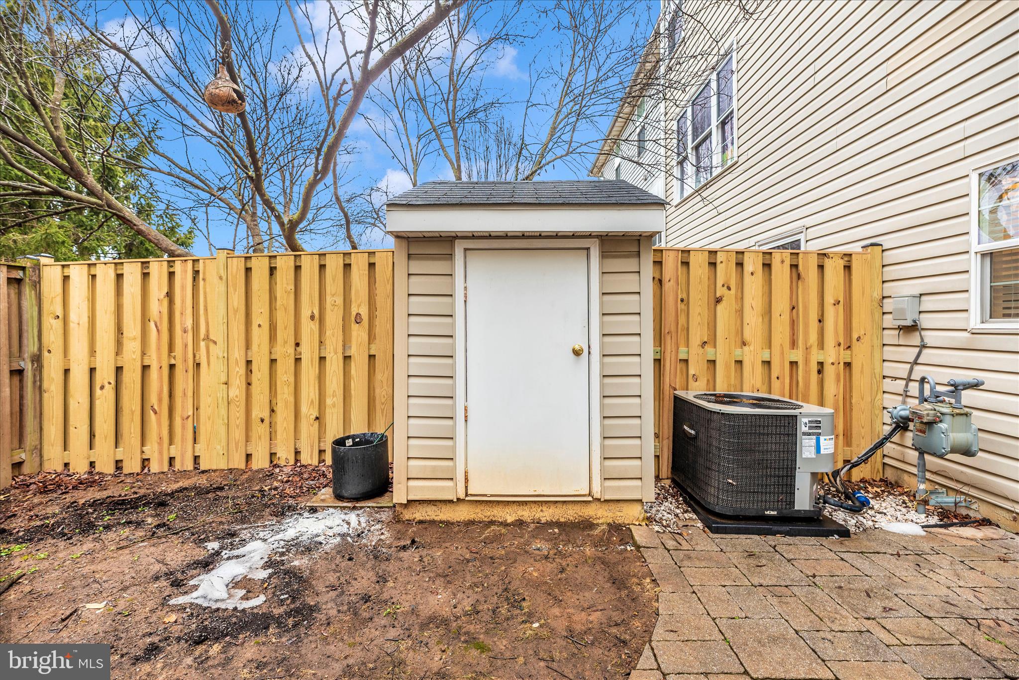 BALLENGER CREEK CENTER POND - Residential