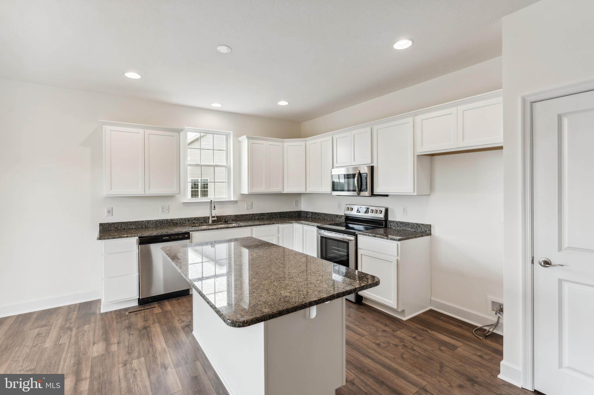 CUMBERLAND VILLAGE - Residential