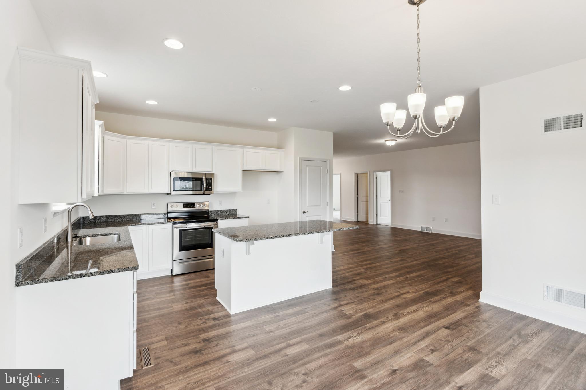 CUMBERLAND VILLAGE - Residential