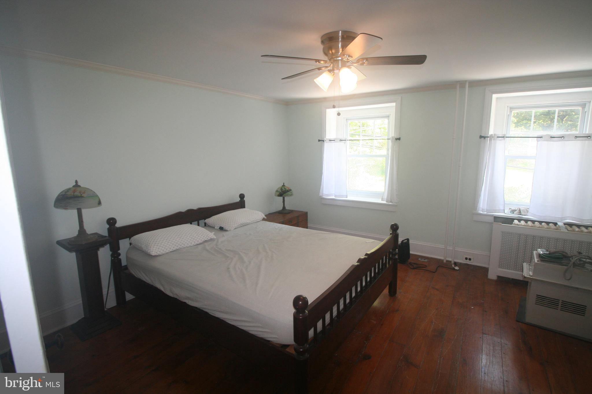 SPRING MILL - Residential