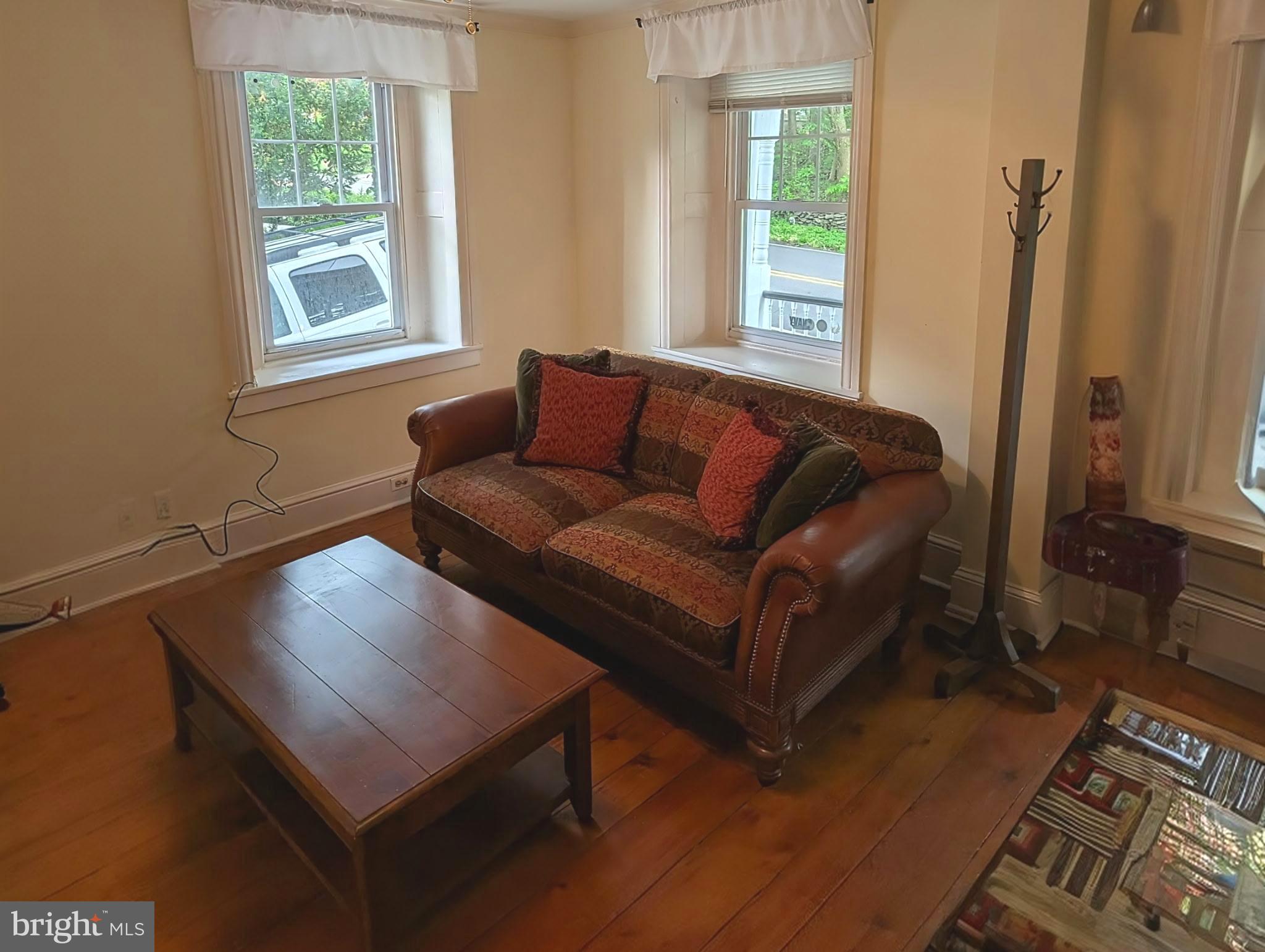 SPRING MILL - Residential