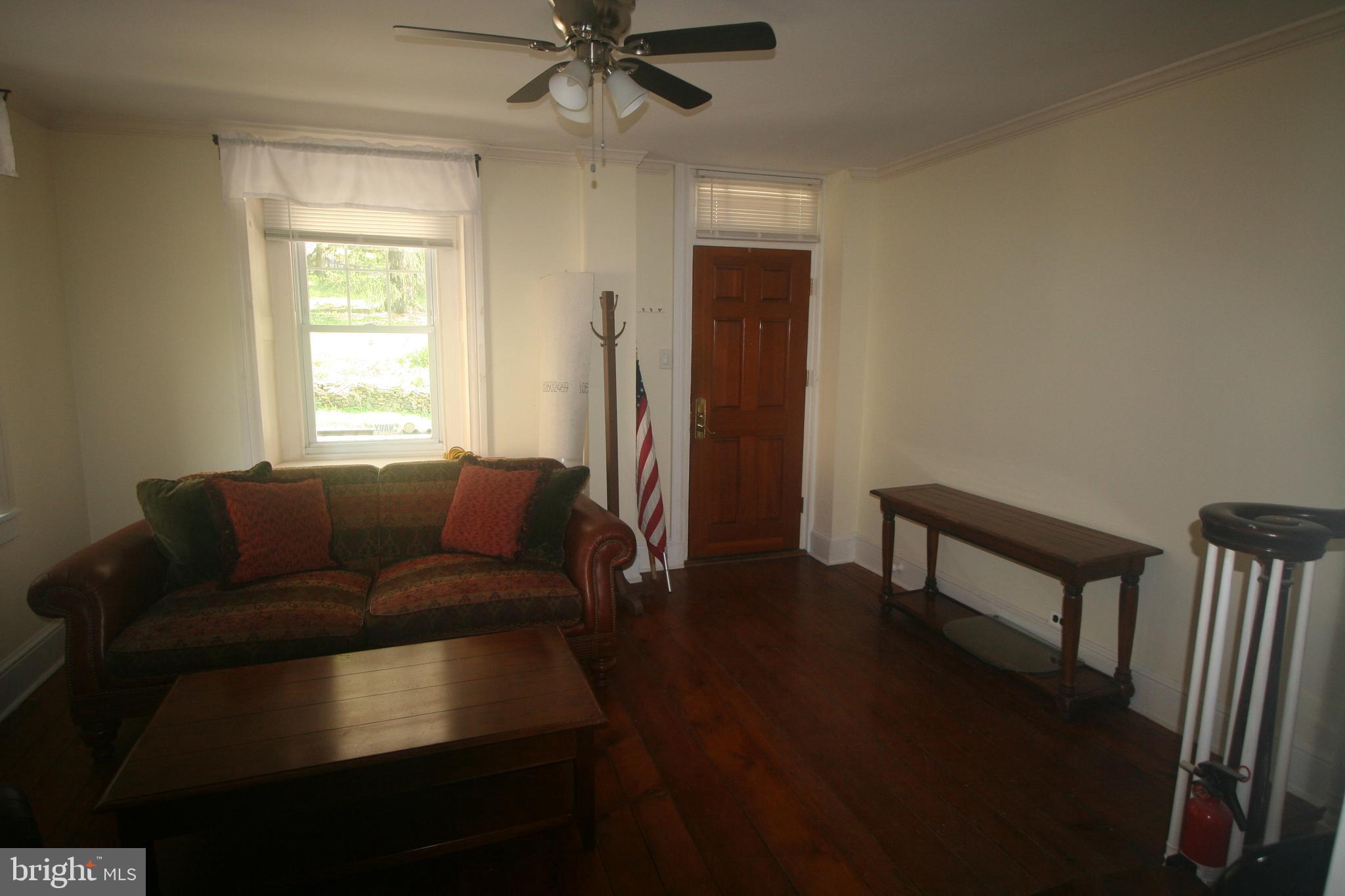 SPRING MILL - Residential
