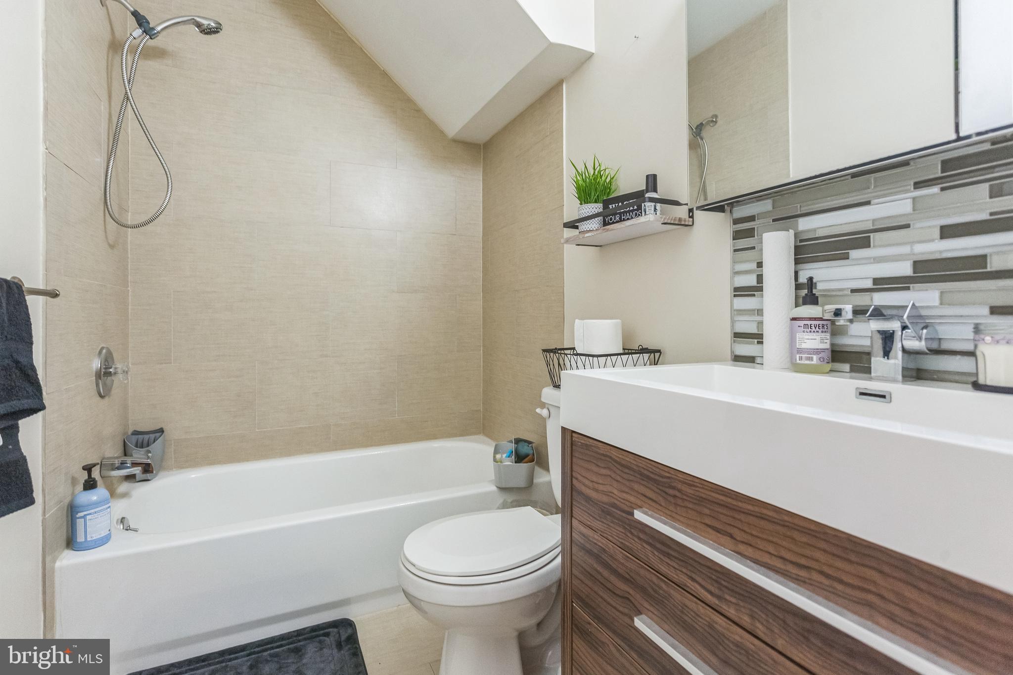 BELLA VISTA - Residential