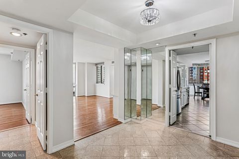 Photo of 5809 Nicholson Lane #516, ROCKVILLE, MD 20852 (MLS # MDMC2213012)