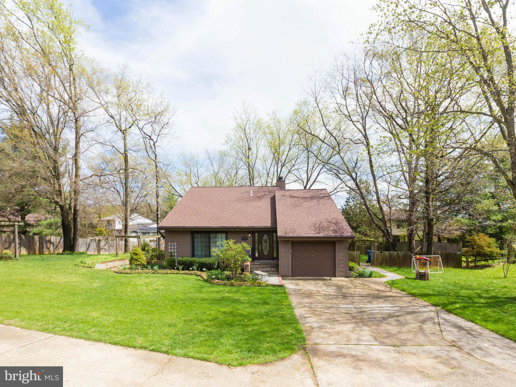 STONEYBROOKE - Residential