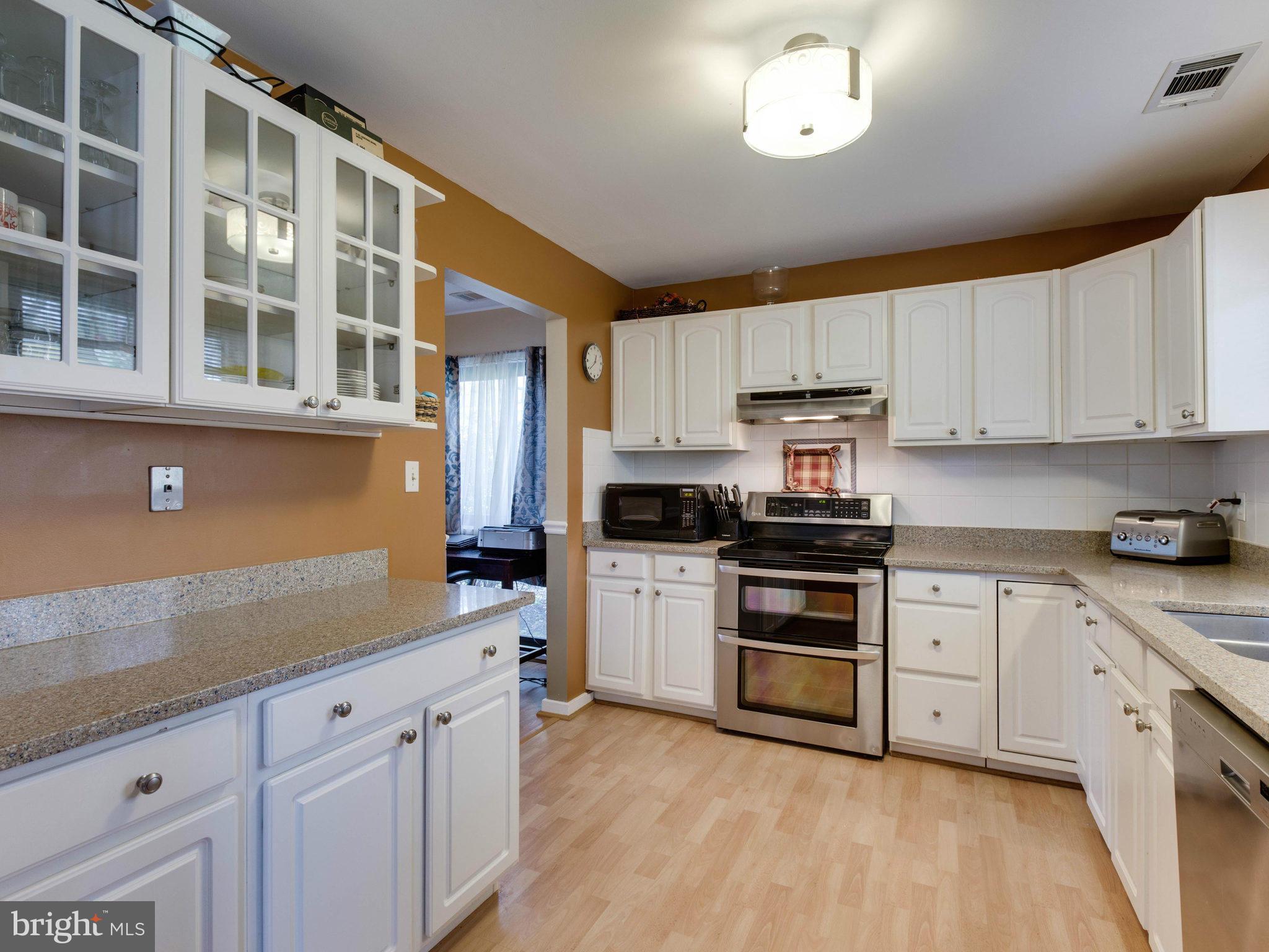 STONEYBROOKE - Residential