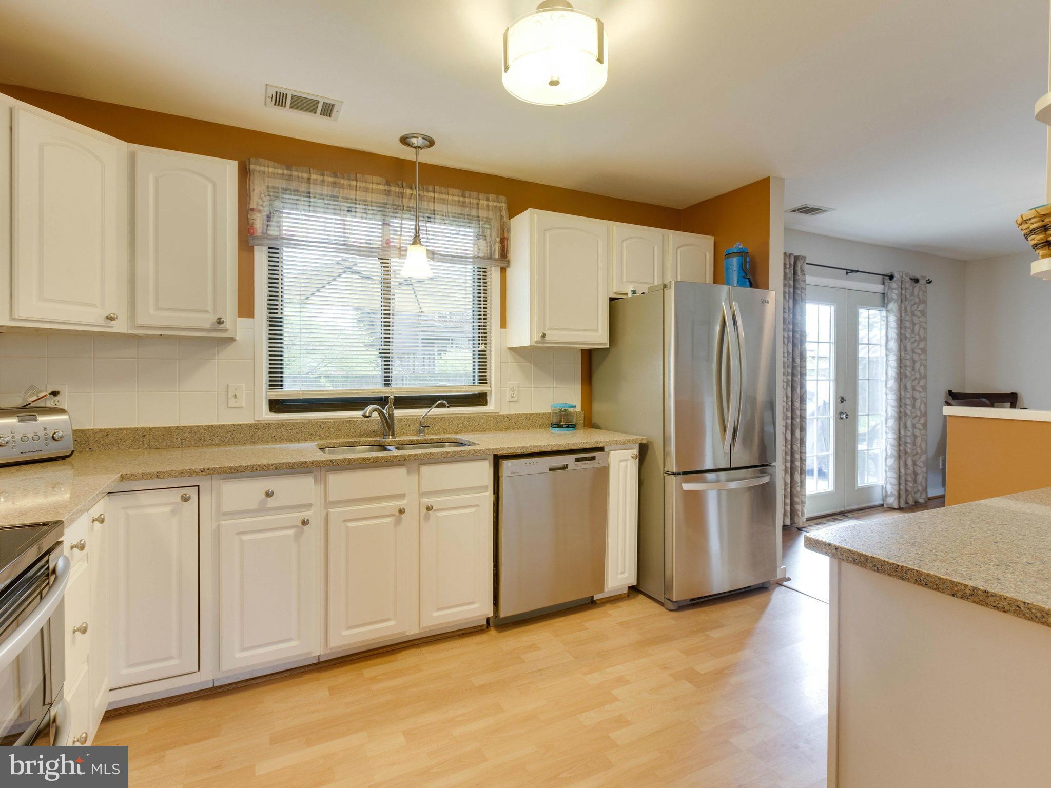 STONEYBROOKE - Residential