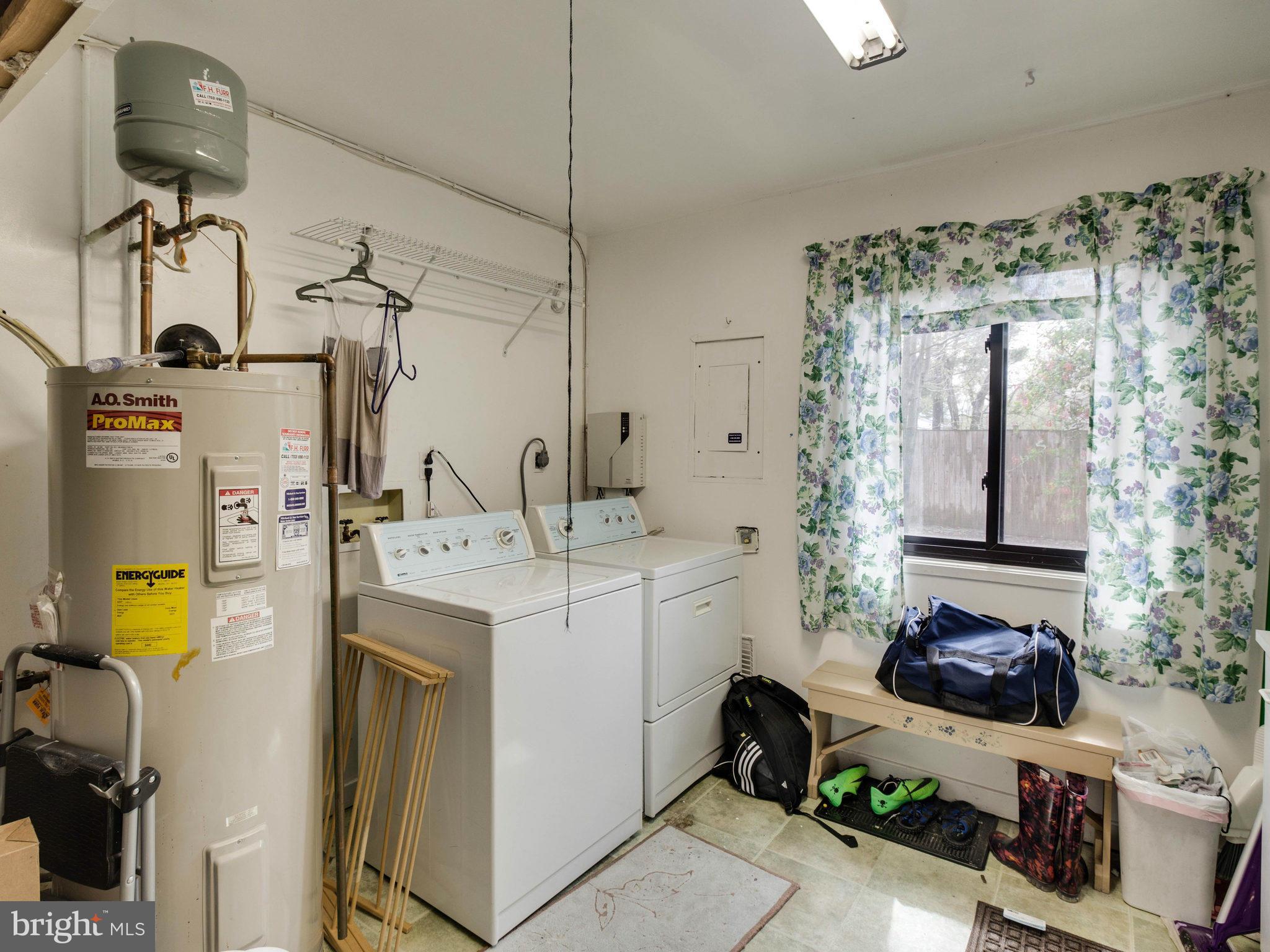 STONEYBROOKE - Residential