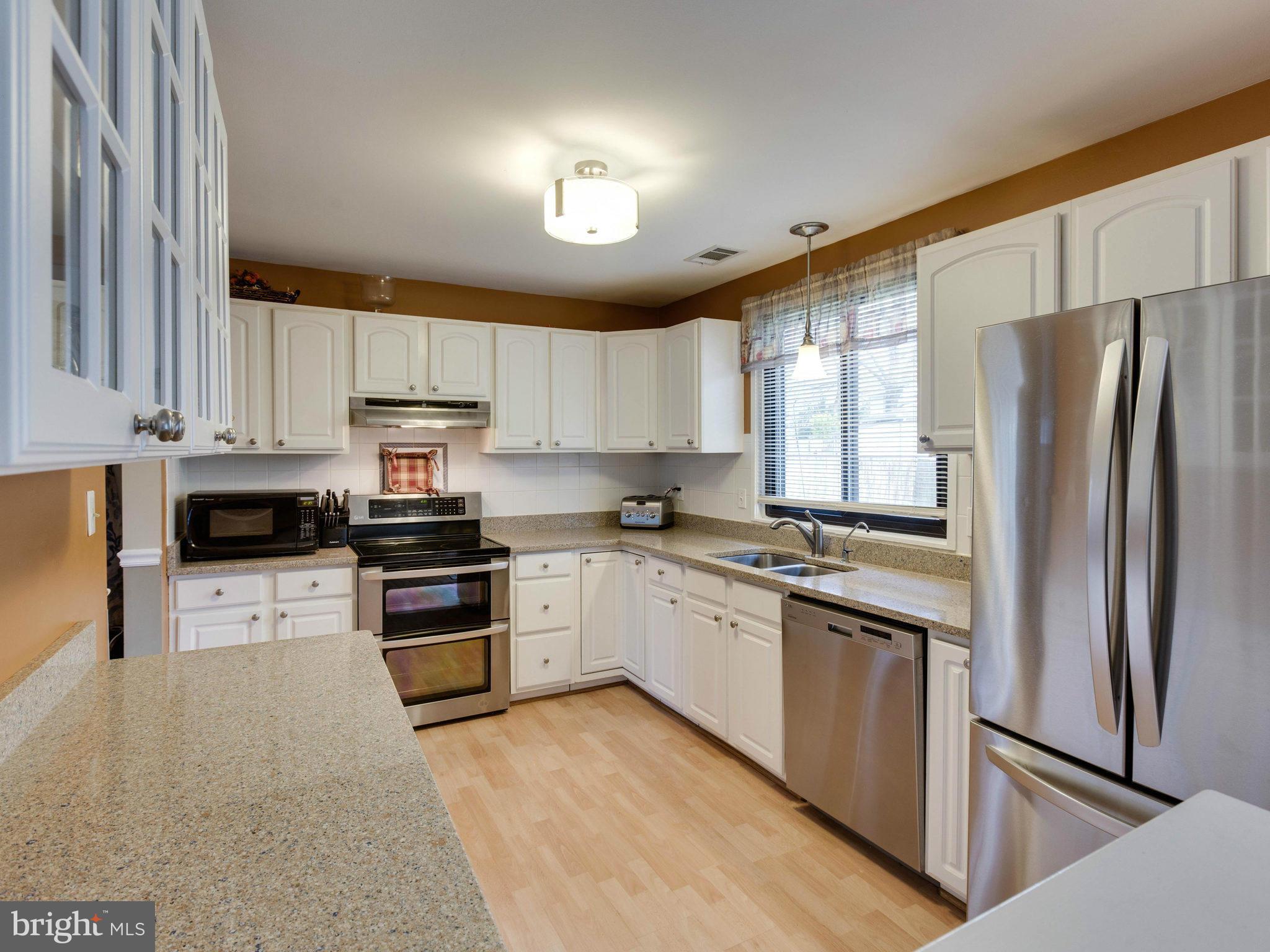 STONEYBROOKE - Residential