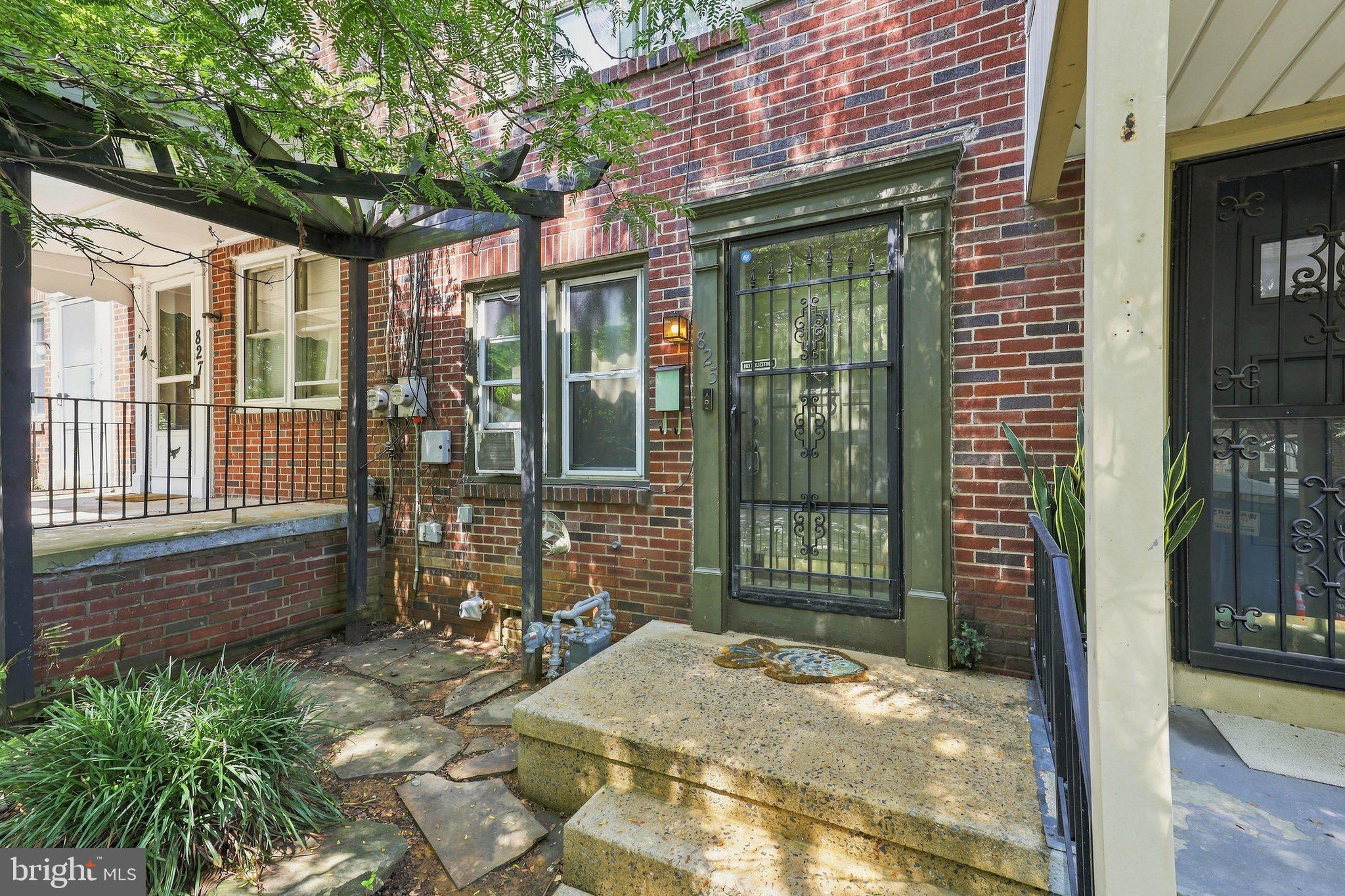 825 UNION STREET