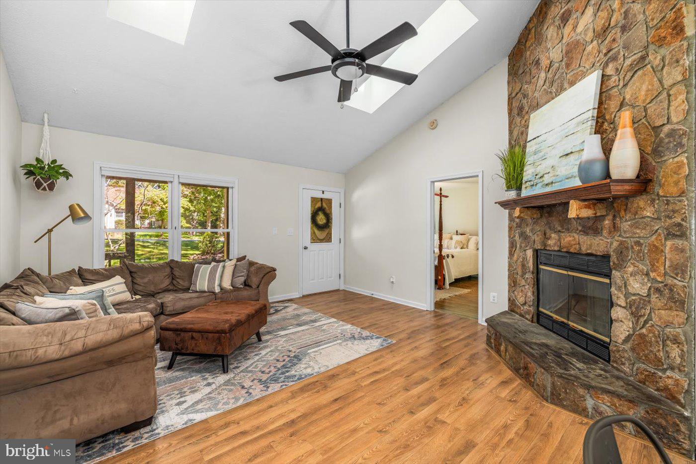 LAKE MONTICELLO - Residential