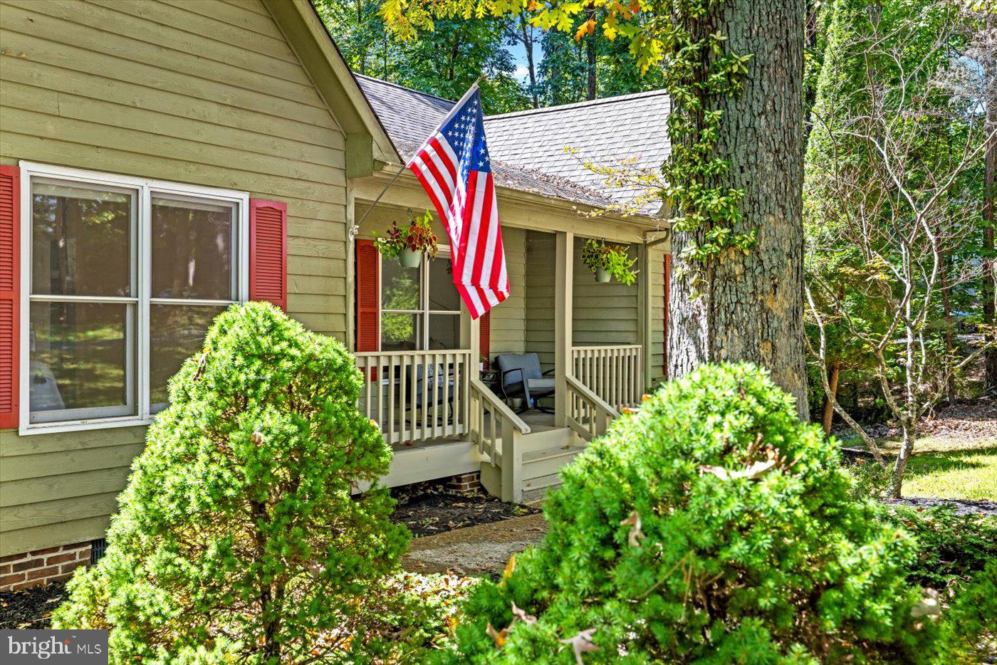 LAKE MONTICELLO - Residential