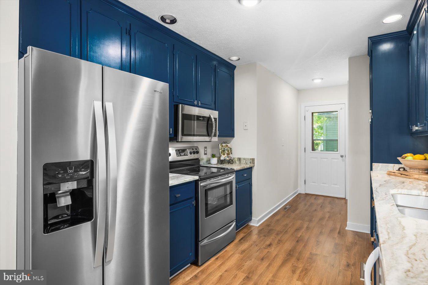 LAKE MONTICELLO - Residential