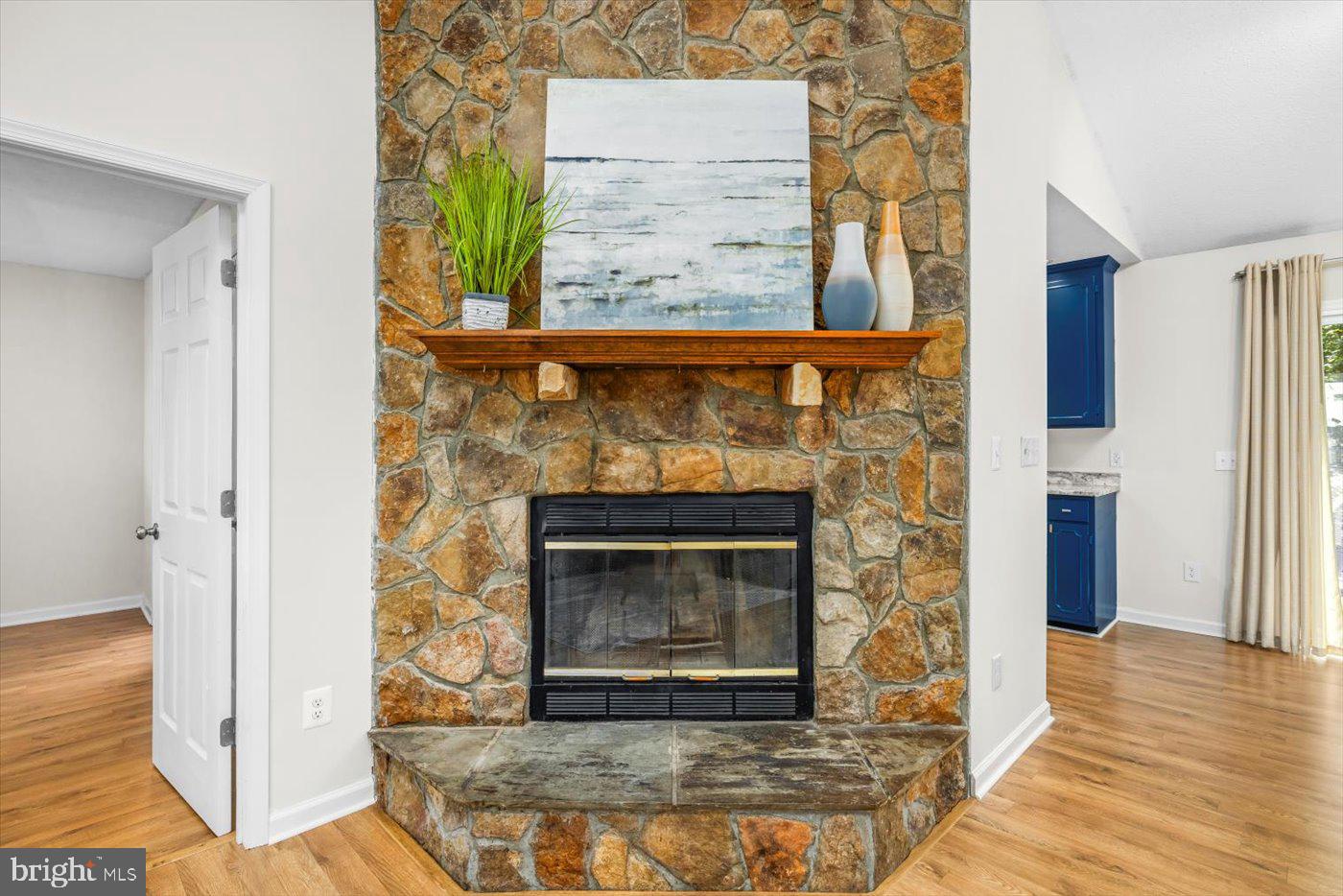 LAKE MONTICELLO - Residential