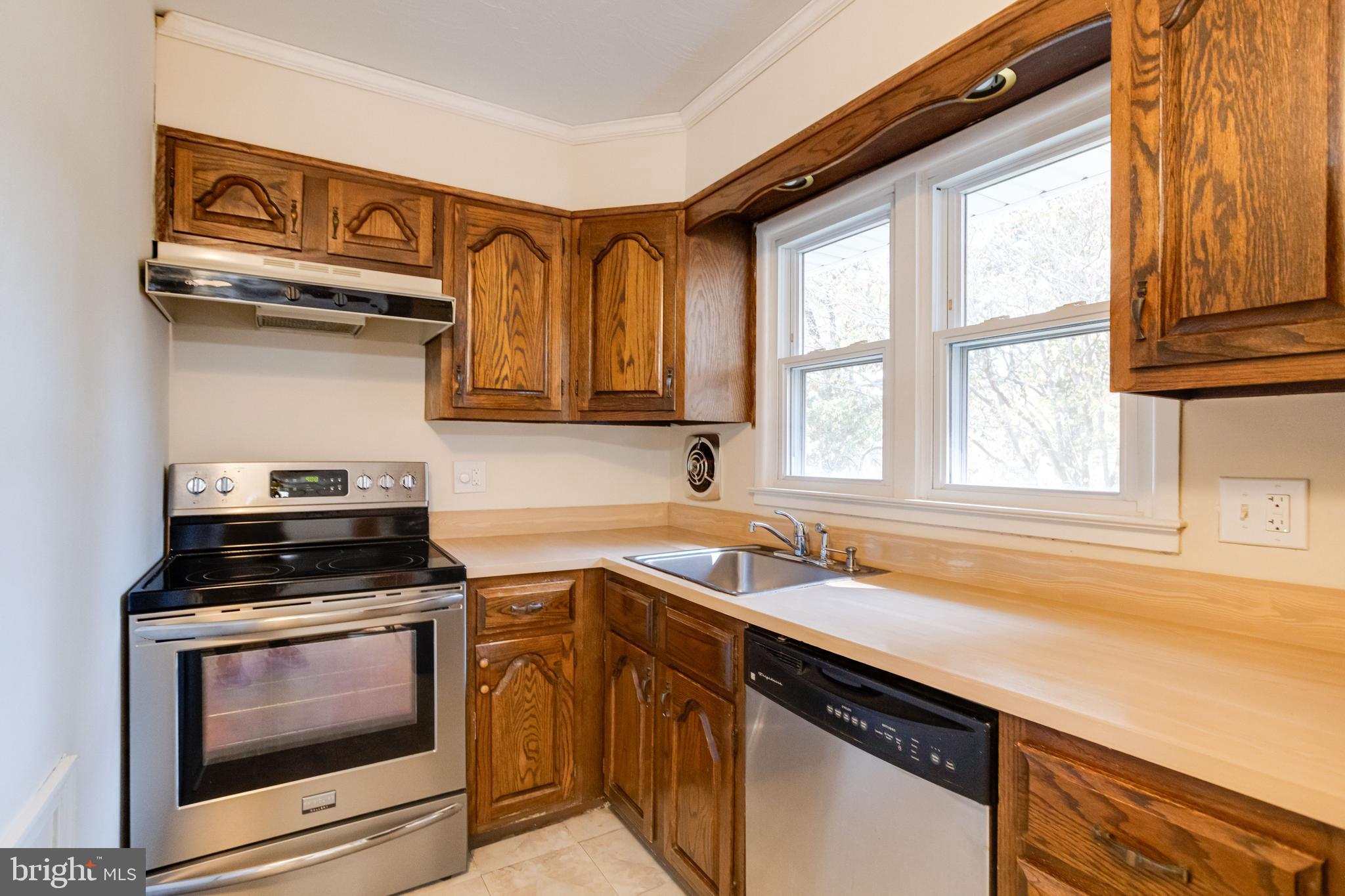 REGULARS - Residential Lease