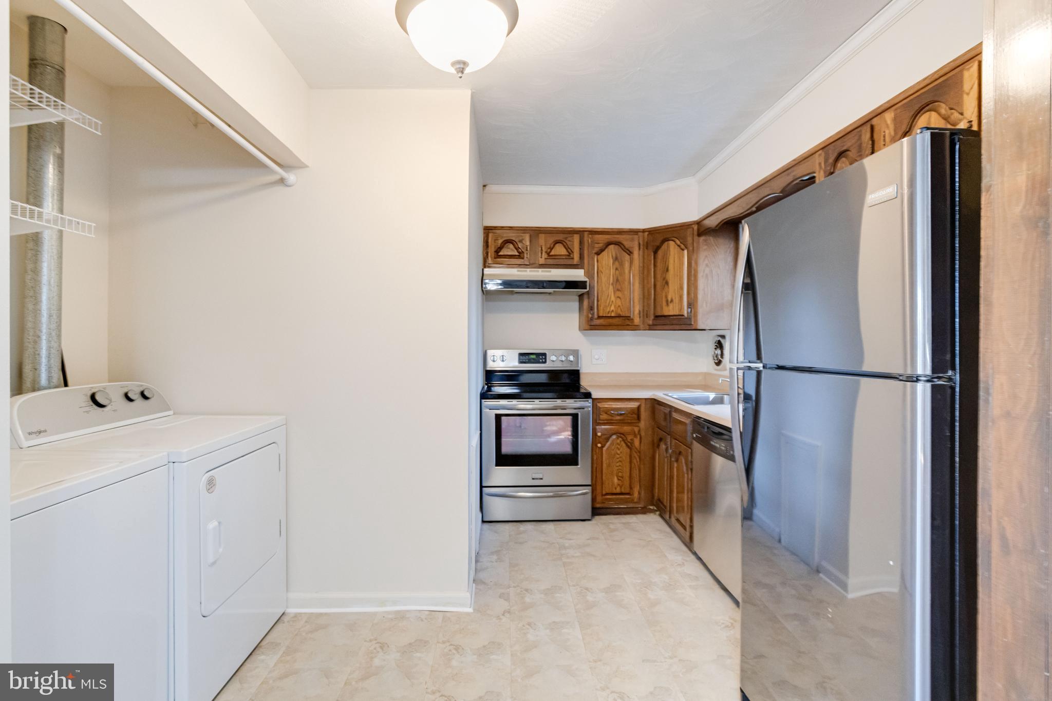 REGULARS - Residential Lease