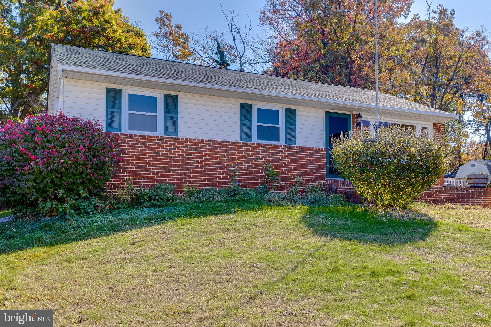 REGULARS - Residential Lease