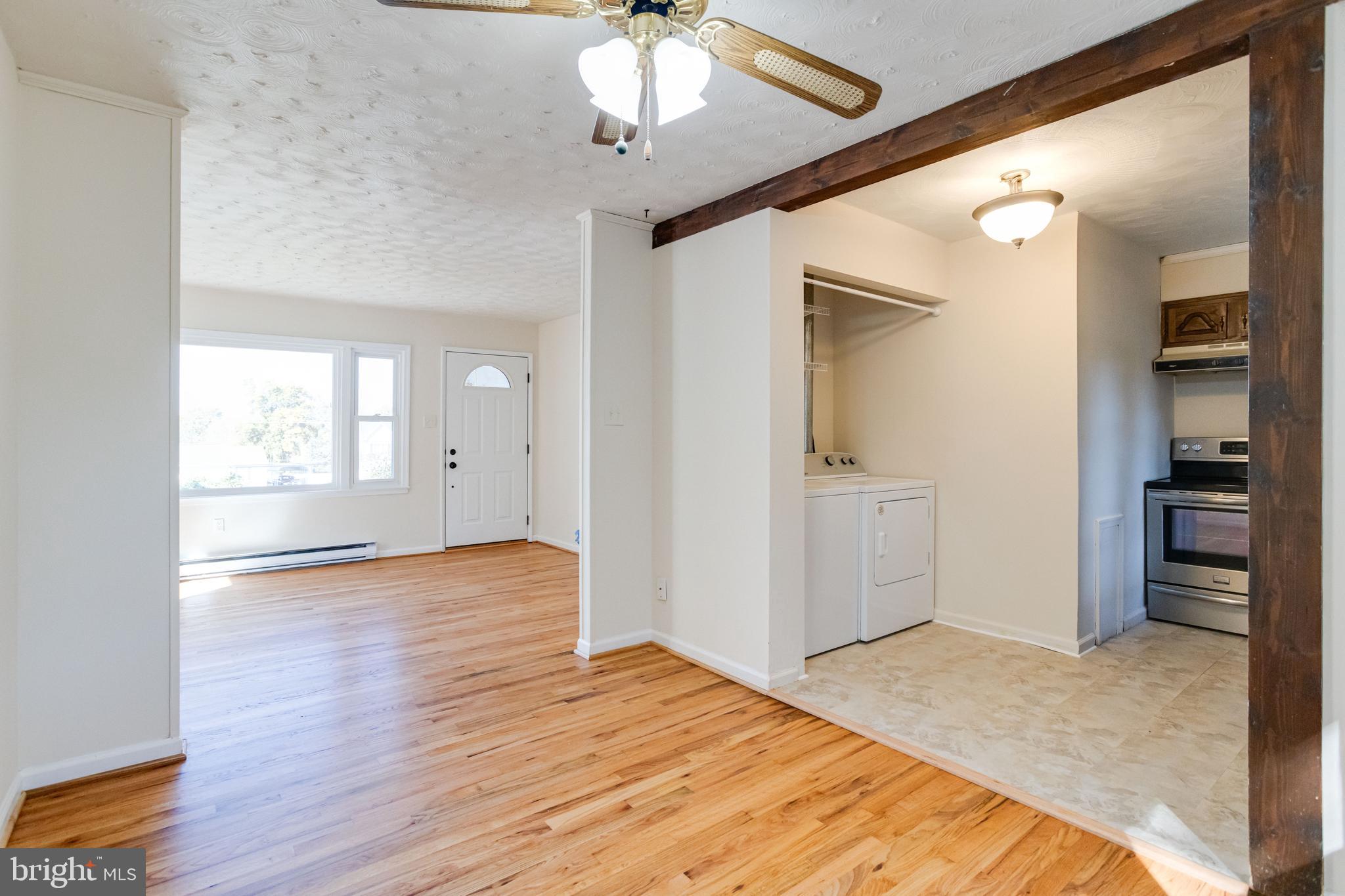 REGULARS - Residential Lease